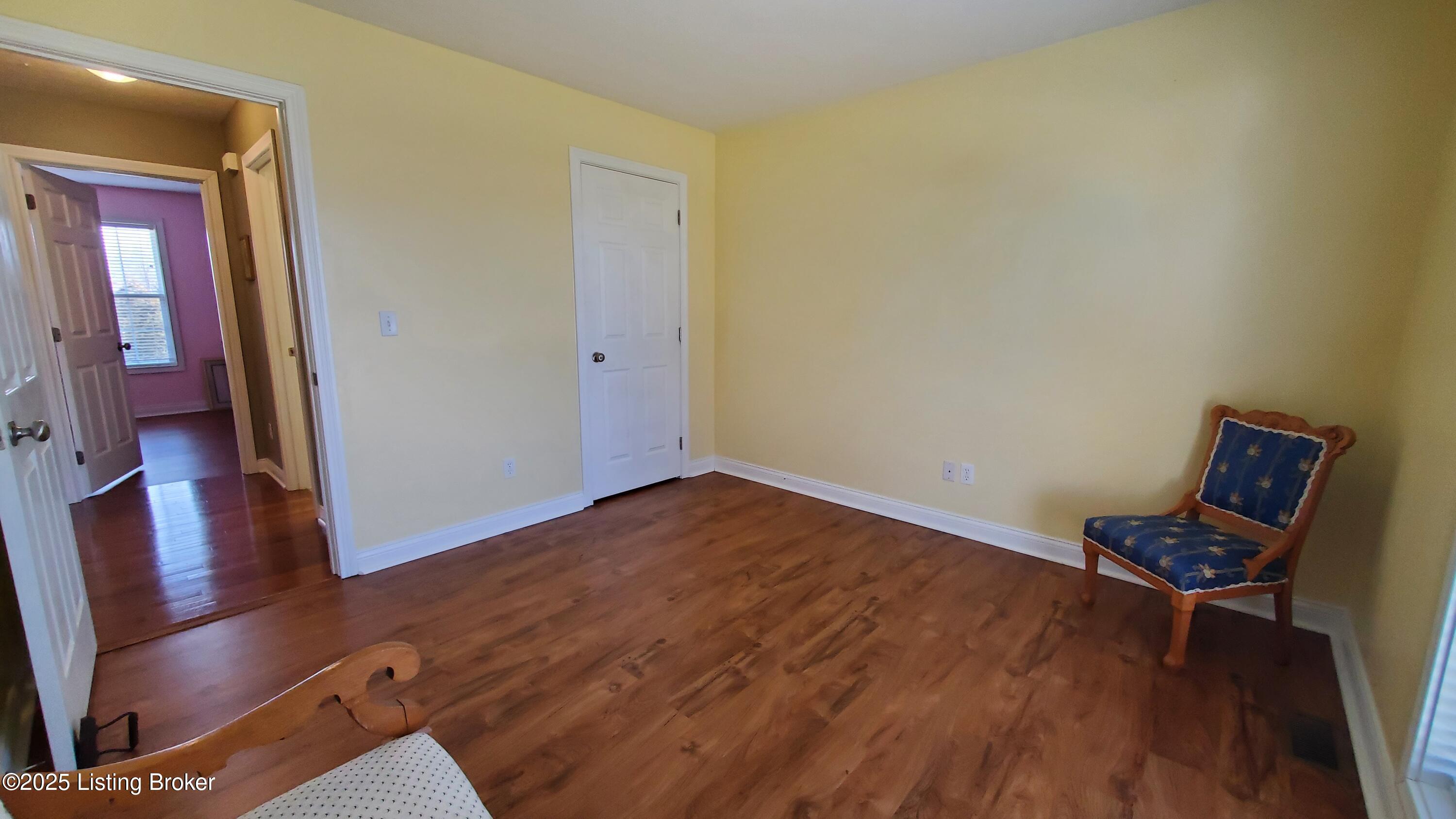 106 Lexington Ct