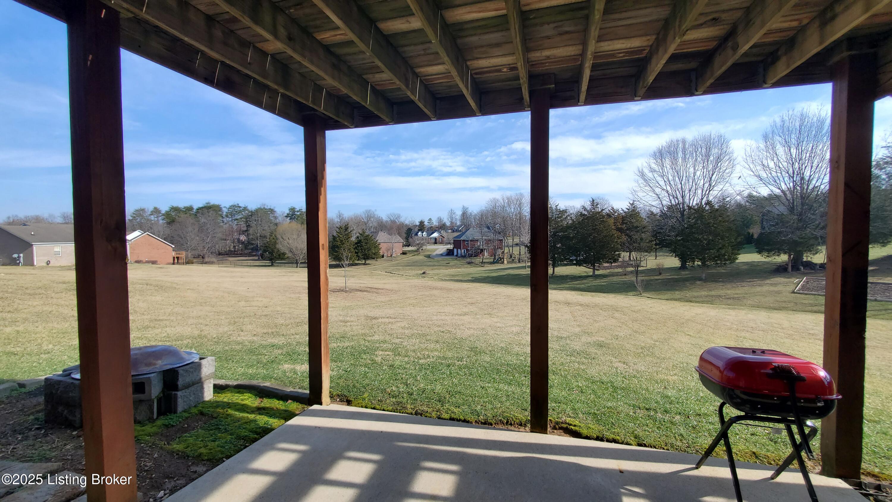 106 Lexington Ct