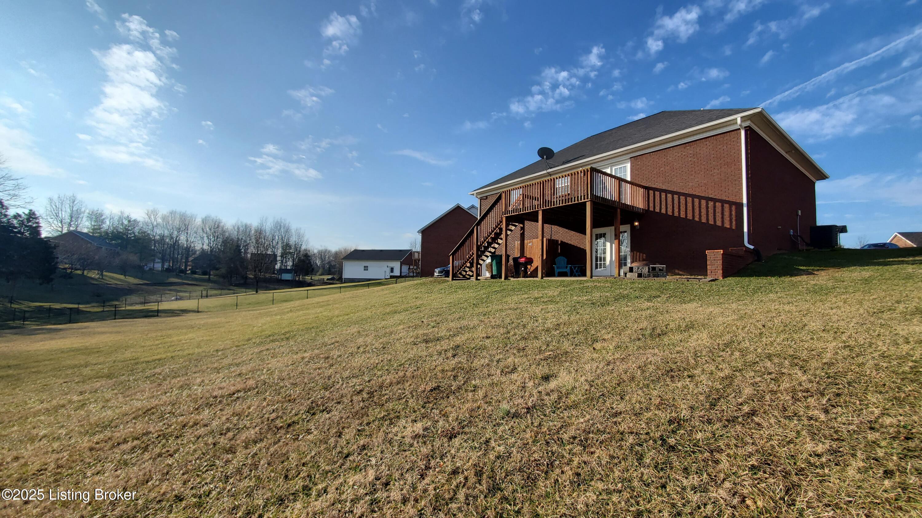 106 Lexington Ct