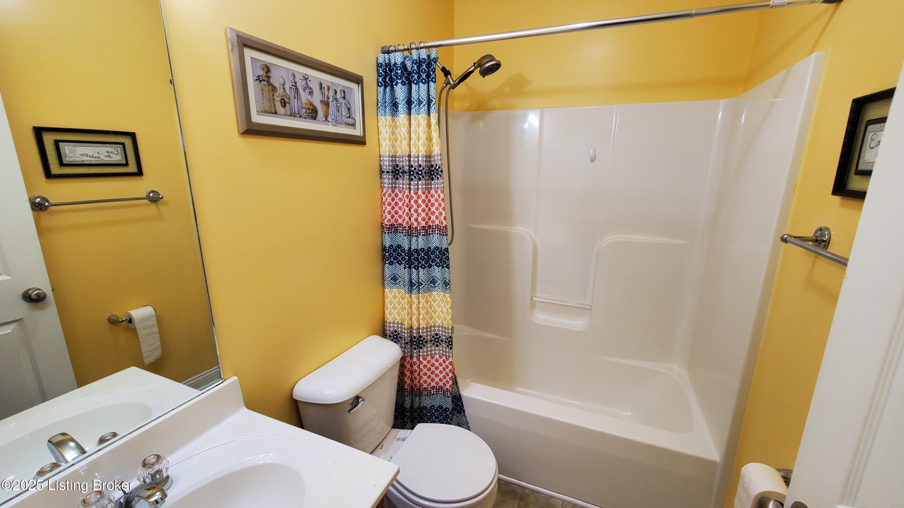 106 Lexington Ct