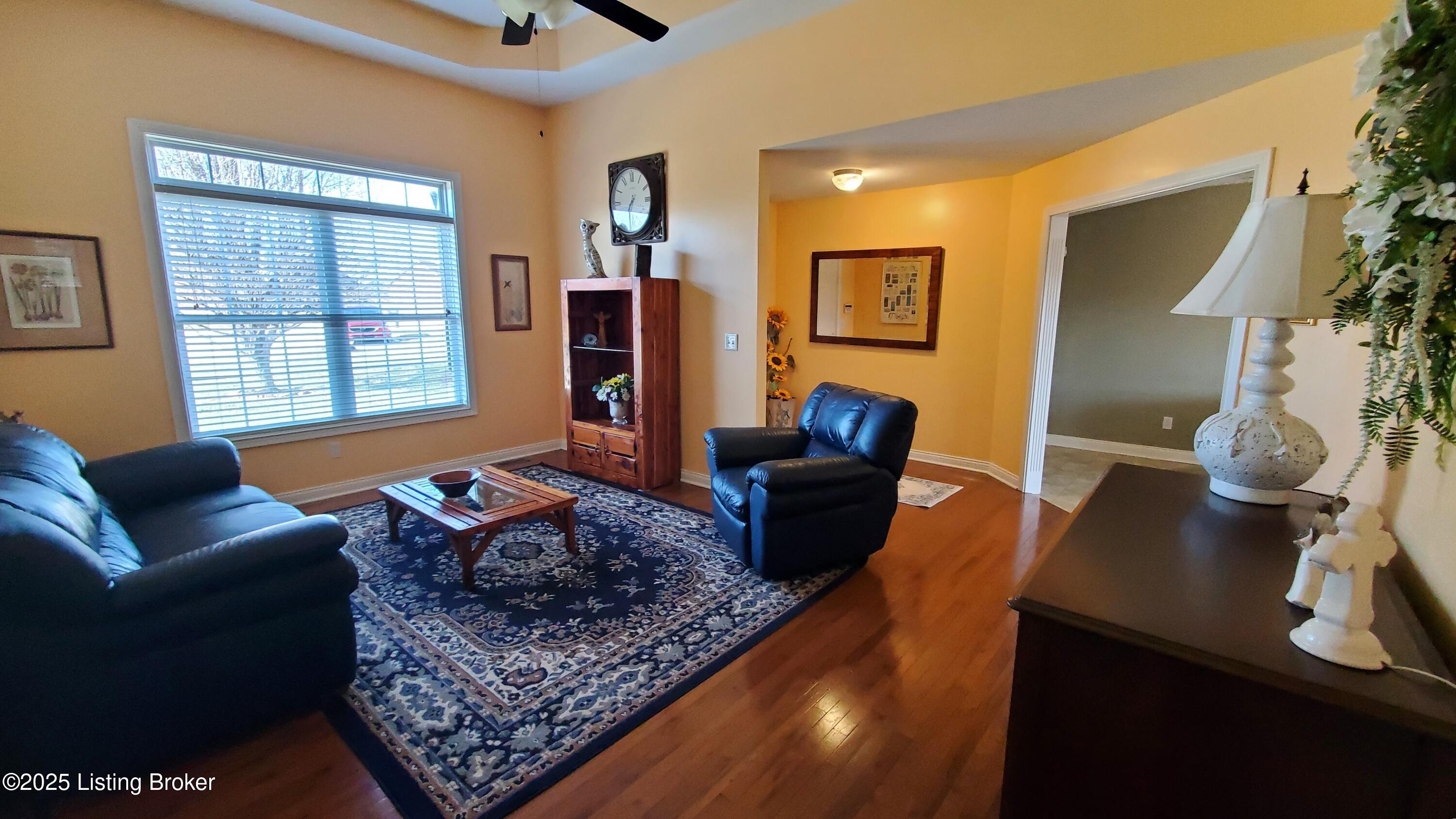 106 Lexington Ct