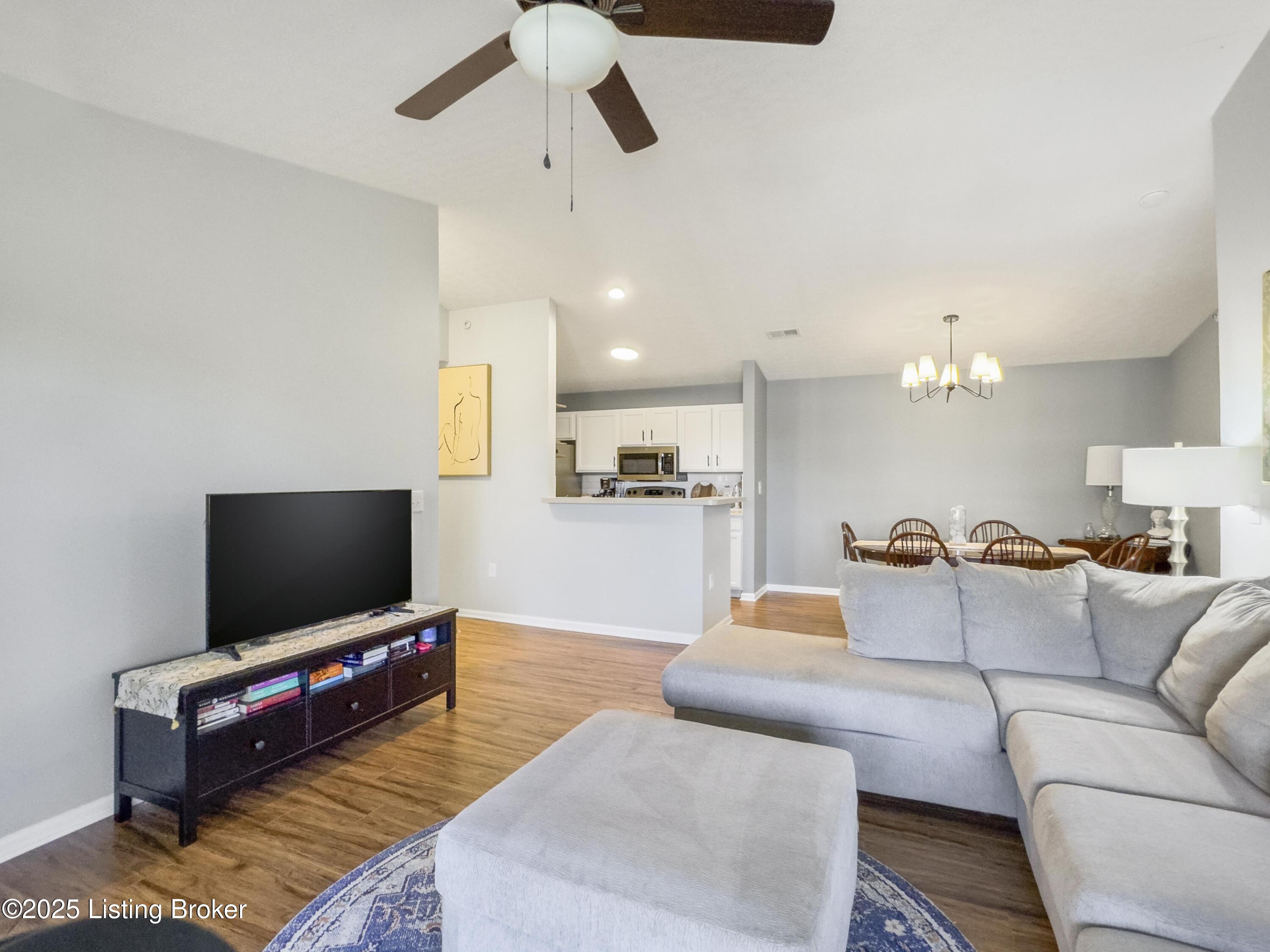 3903 Yardley Ct 310