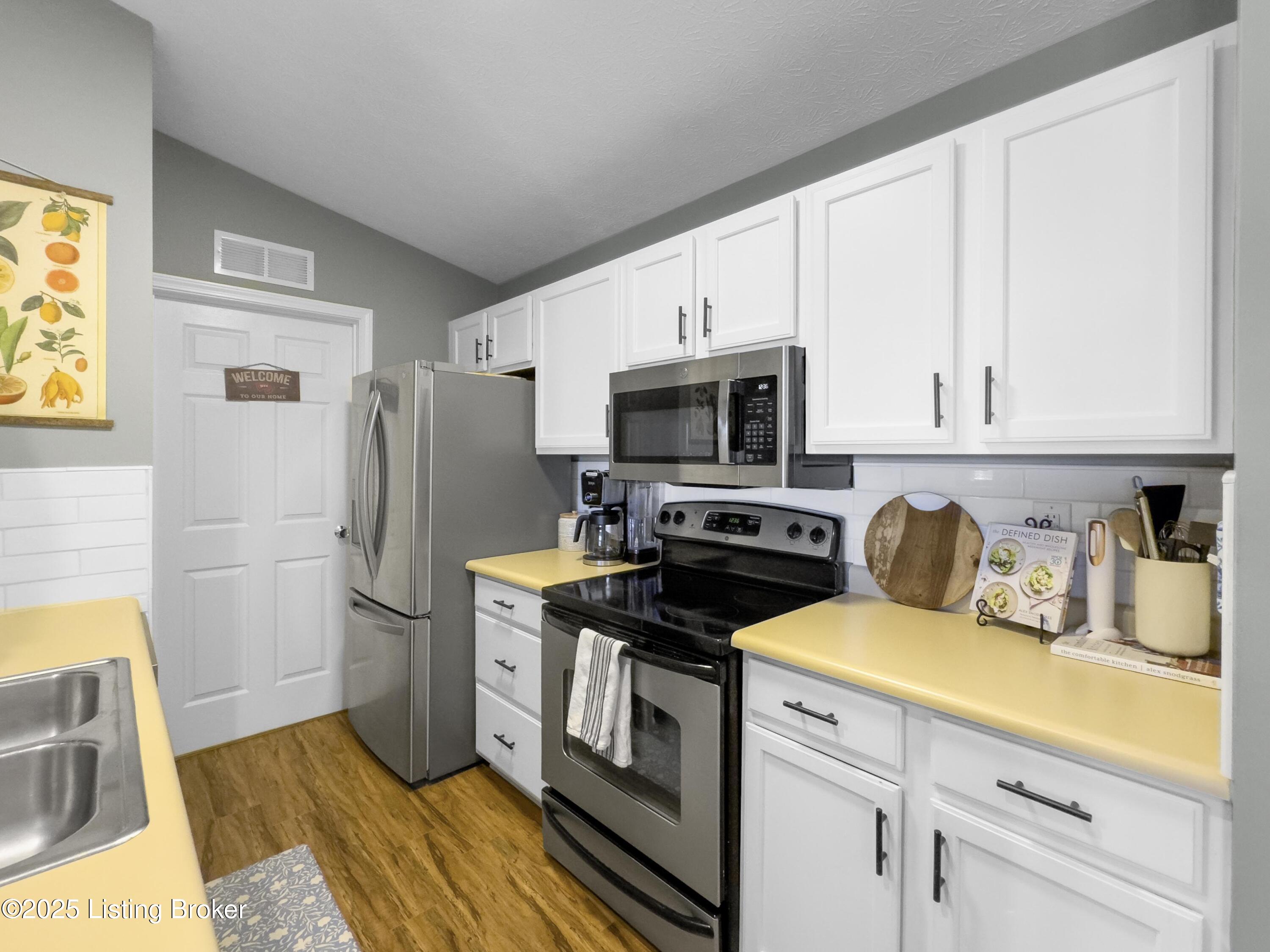 3903 Yardley Ct 310