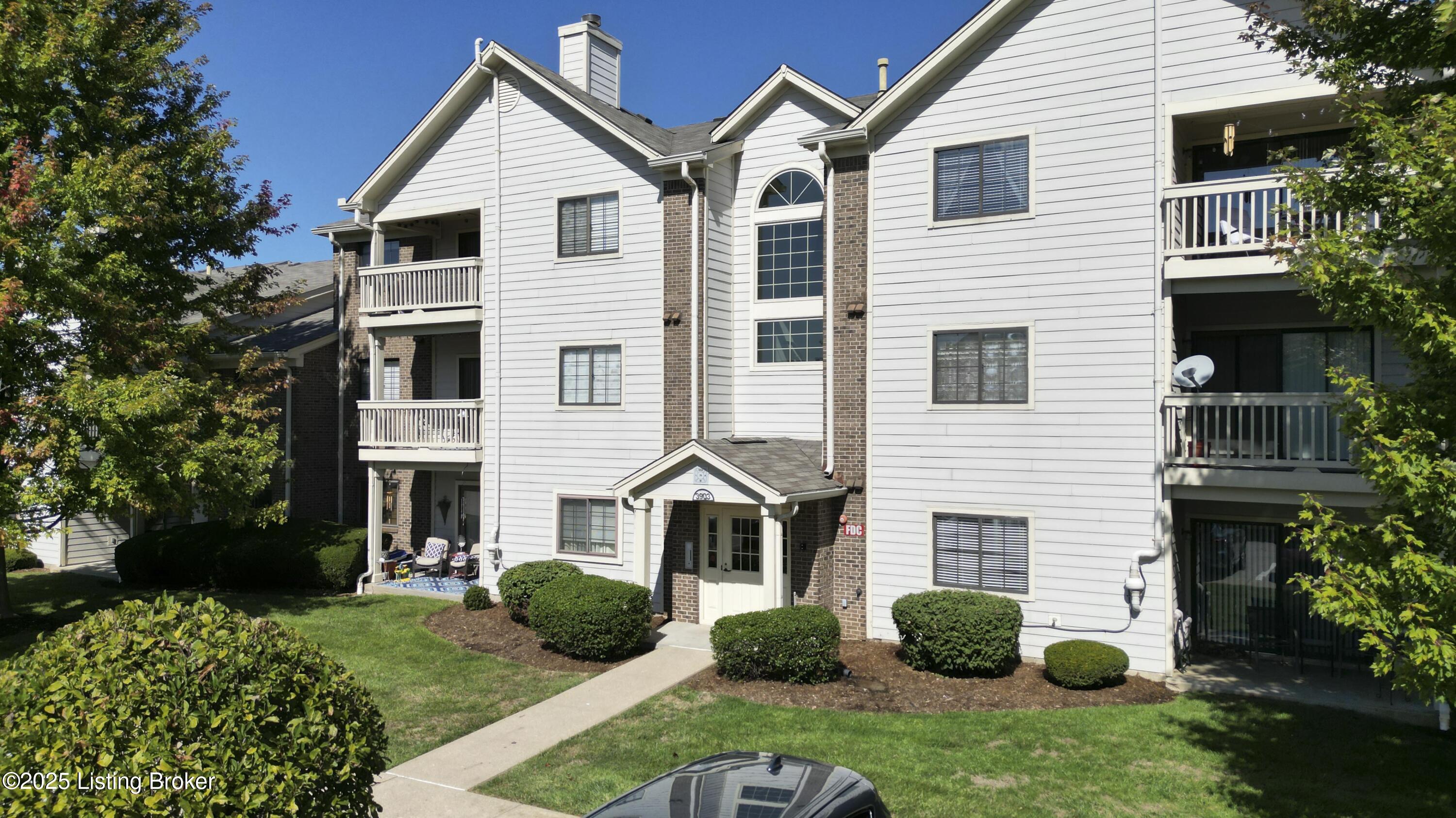 3903 Yardley Ct 310