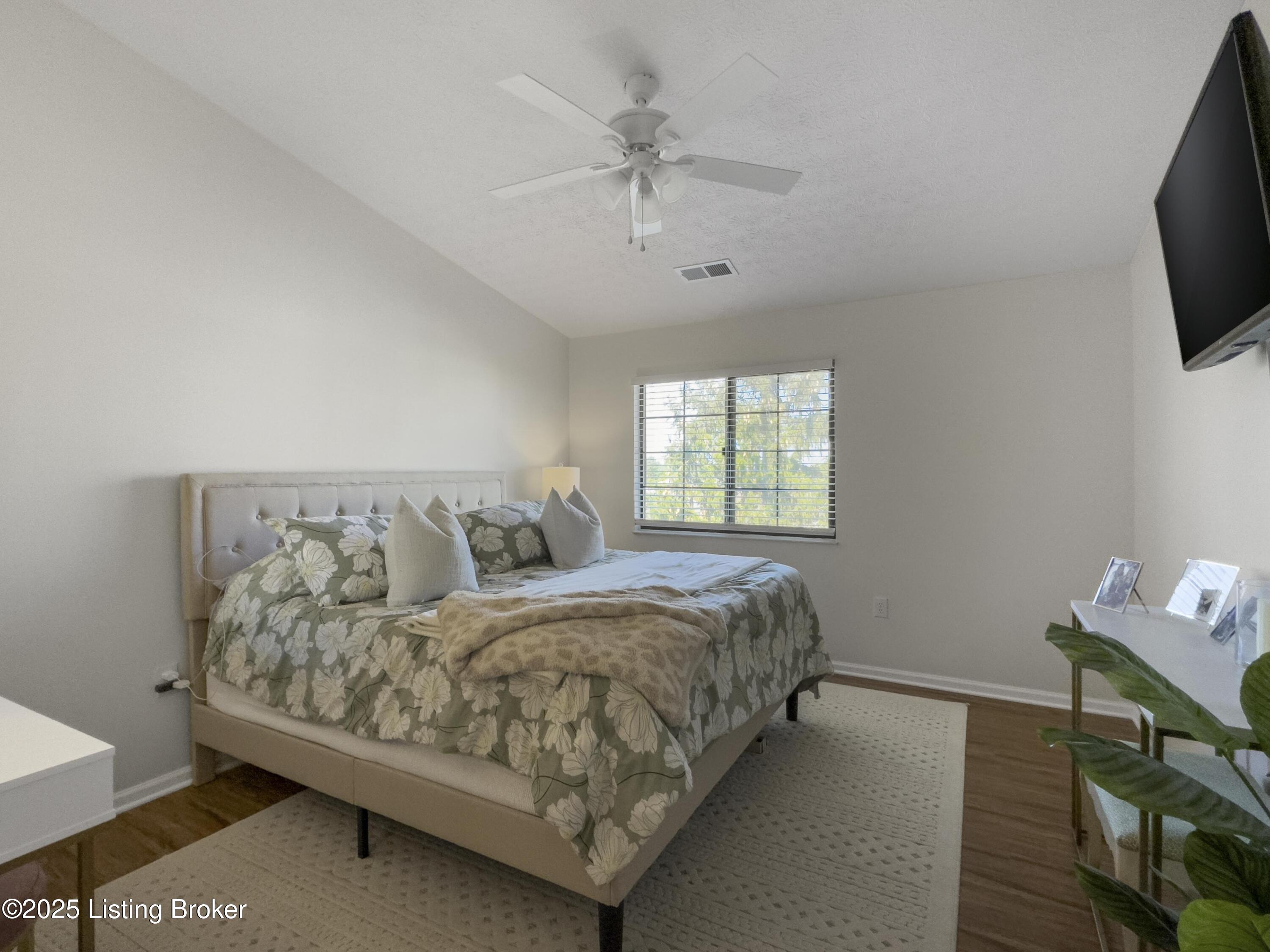 3903 Yardley Ct 310