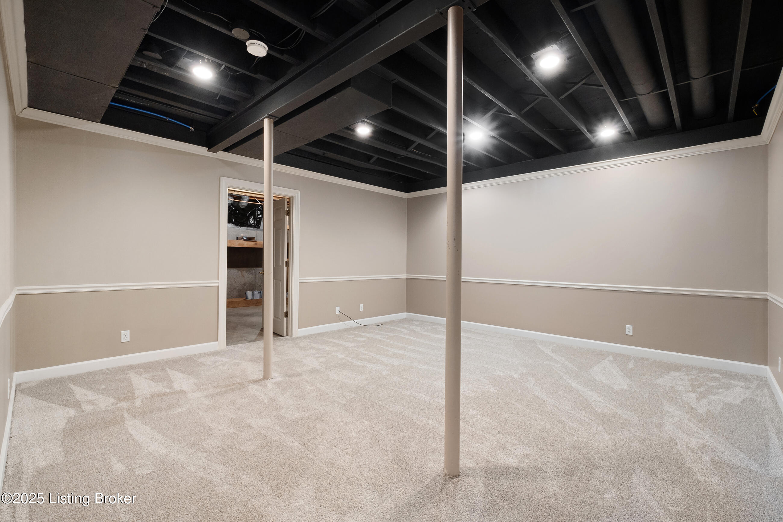 7709 Nevia Way