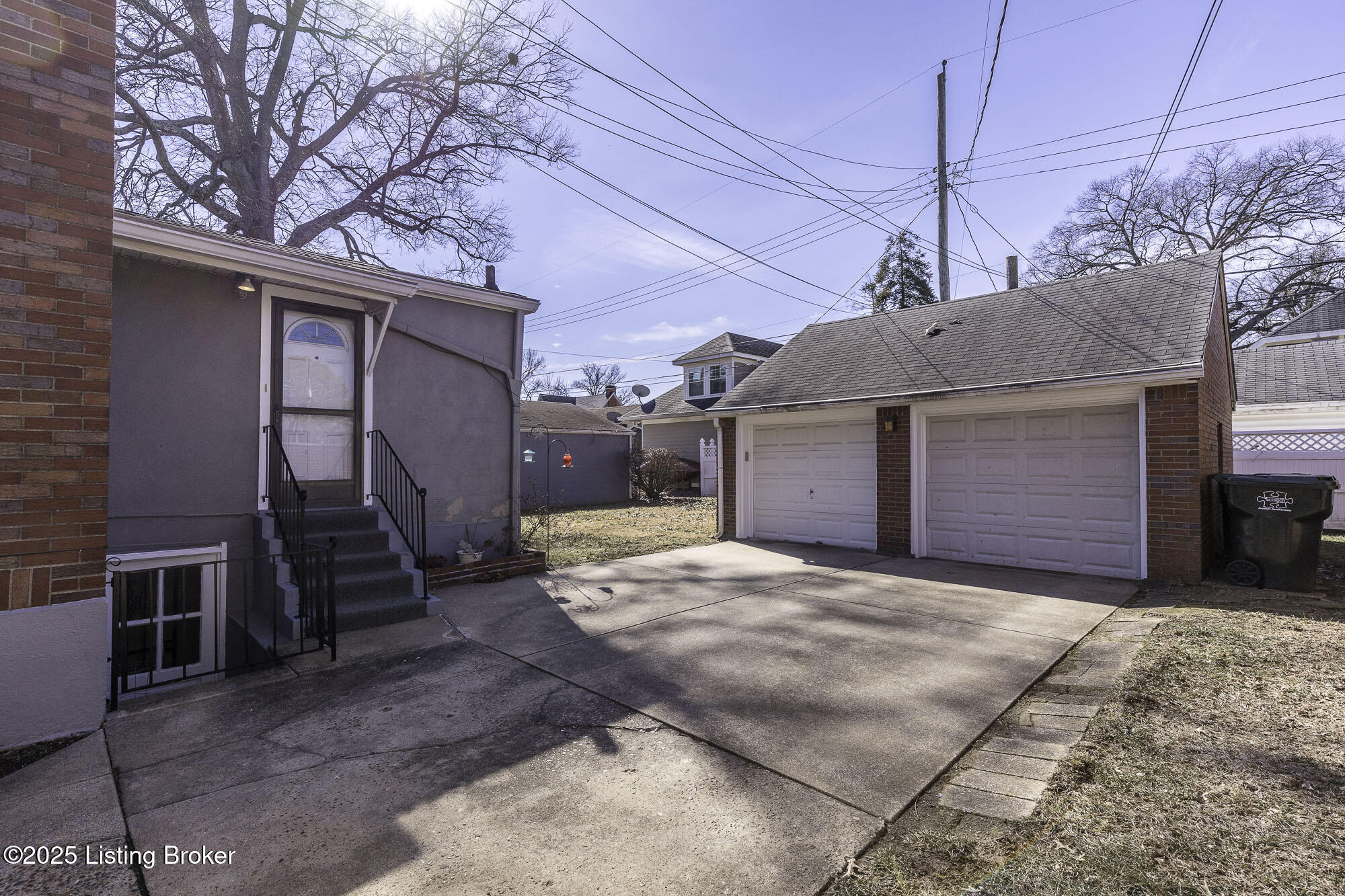 2504 Broadmeade Rd