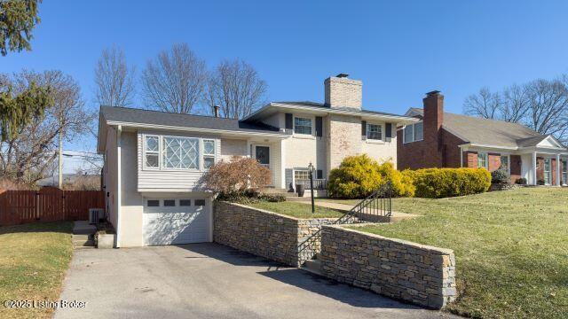 3305 Hillvale Rd