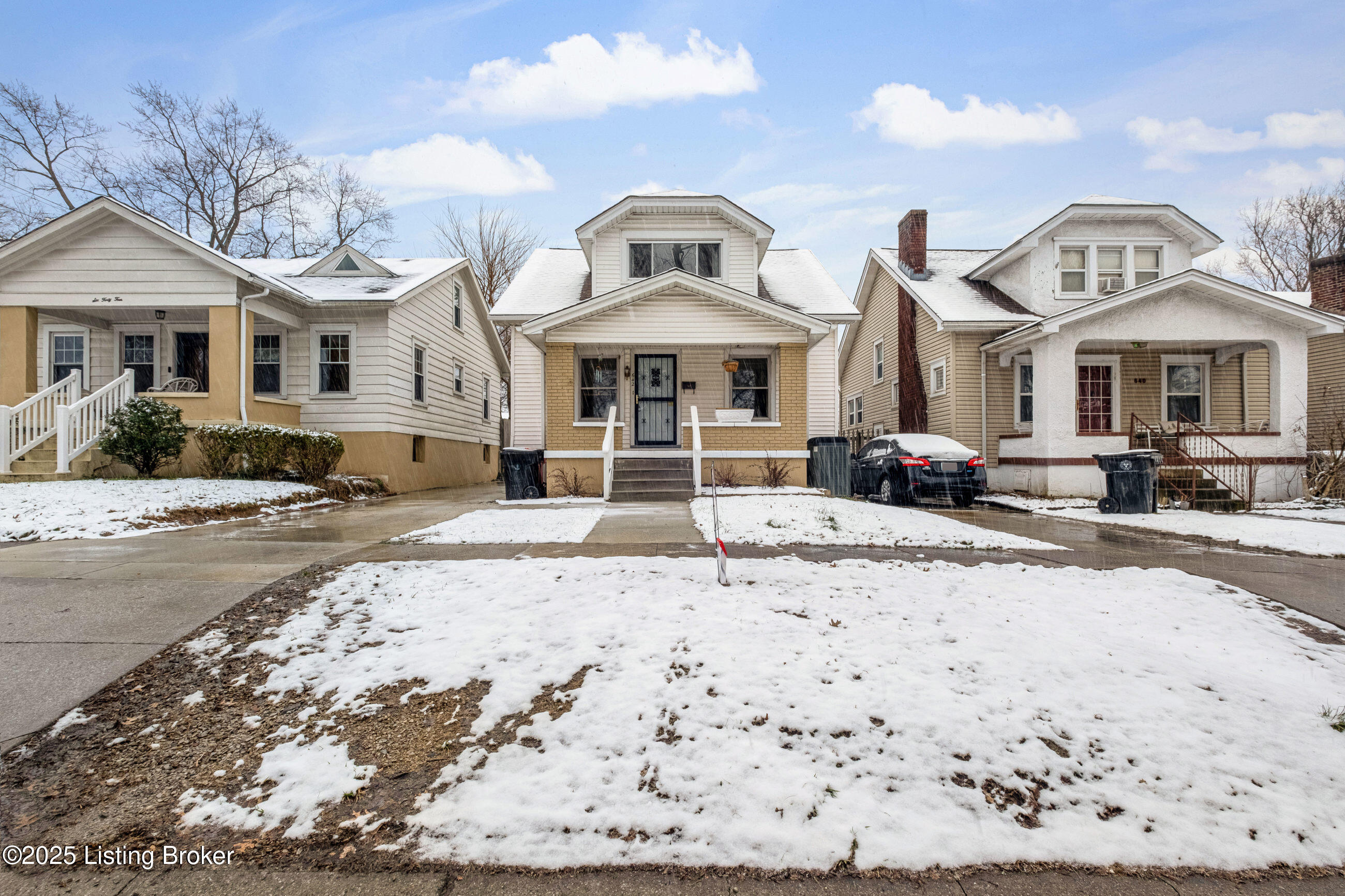 642 Ervay Ave