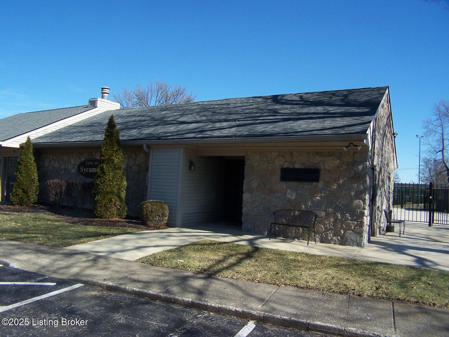 113 Sycamore Dr