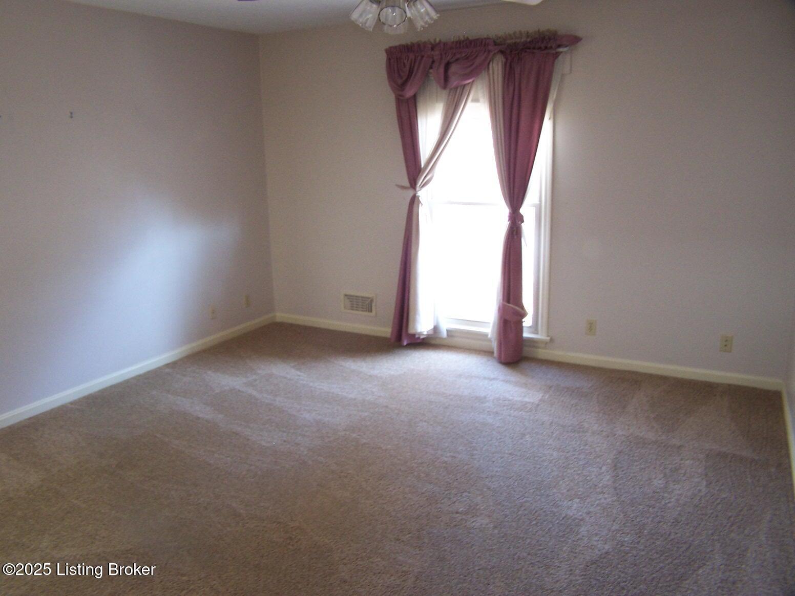 113 Sycamore Dr