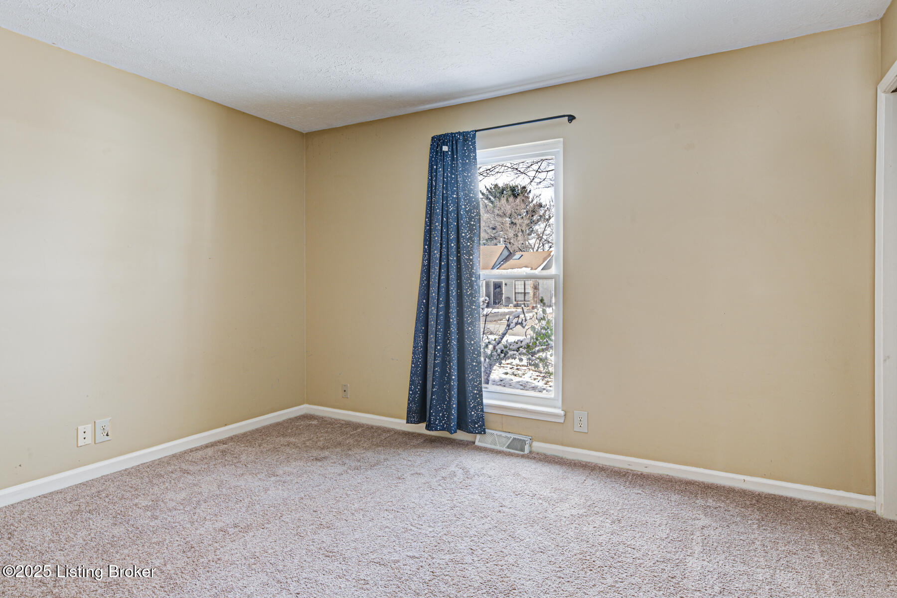 3753-3755 Chamberlain Ct