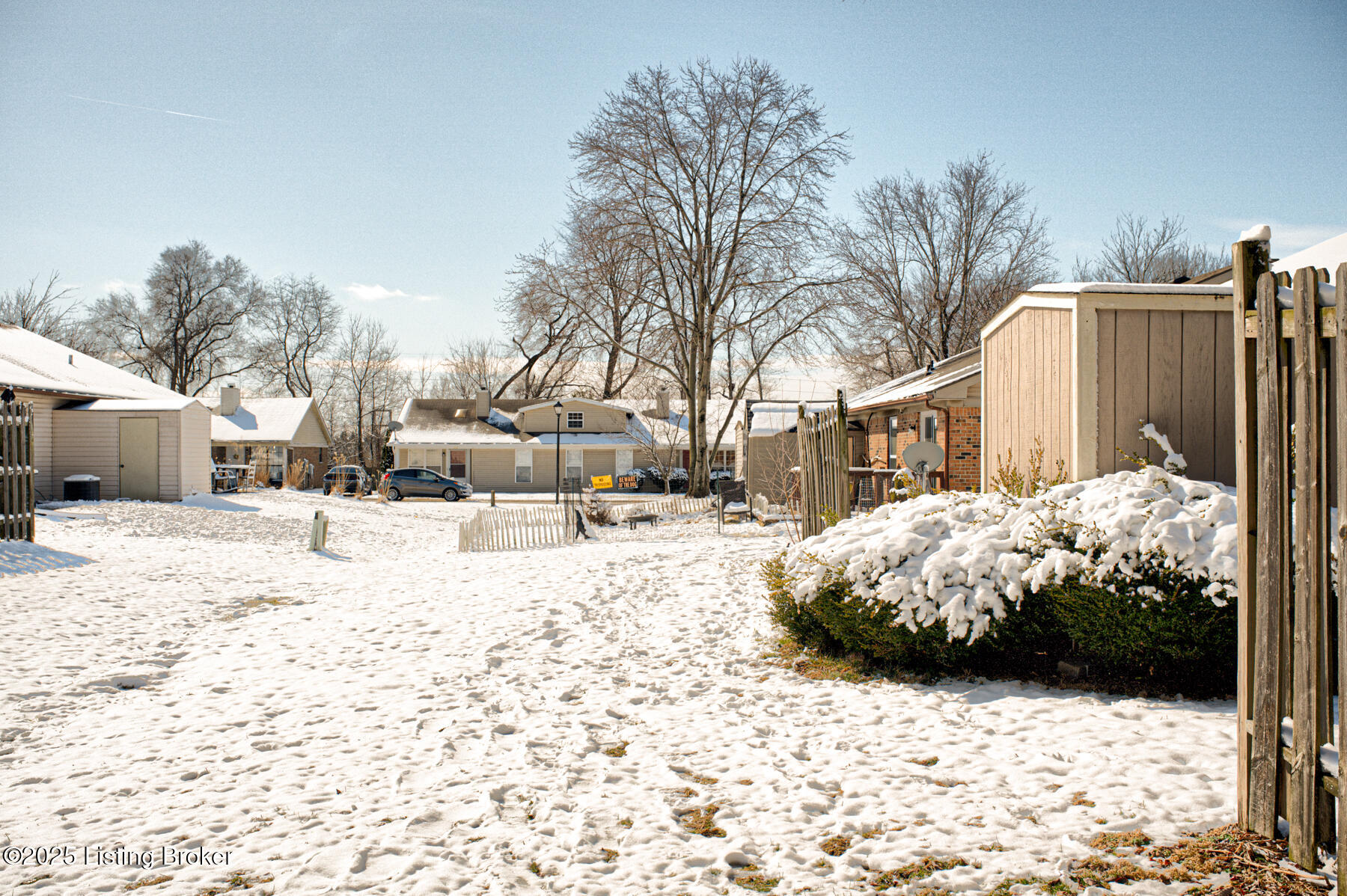 3753-3755 Chamberlain Ct