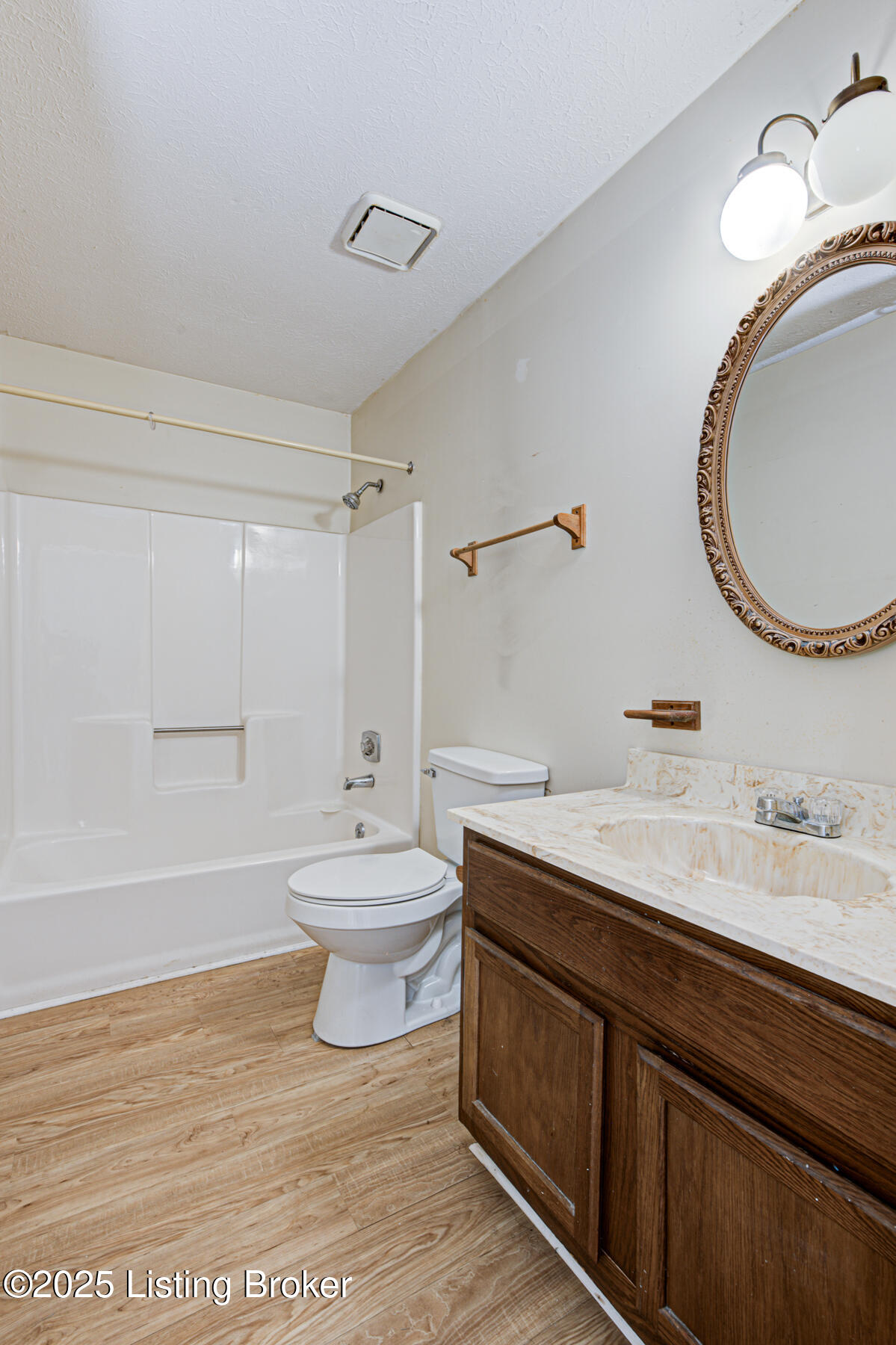 3753-3755 Chamberlain Ct