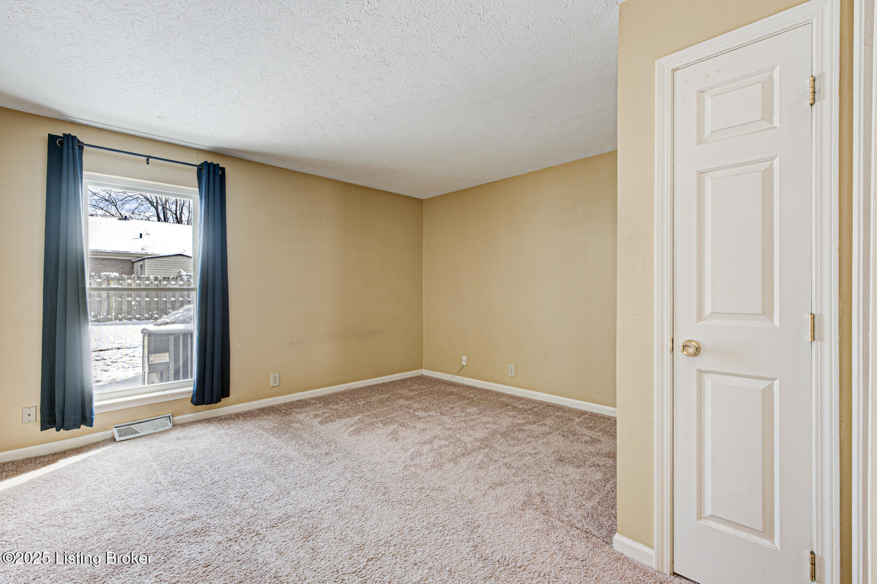 3753-3755 Chamberlain Ct