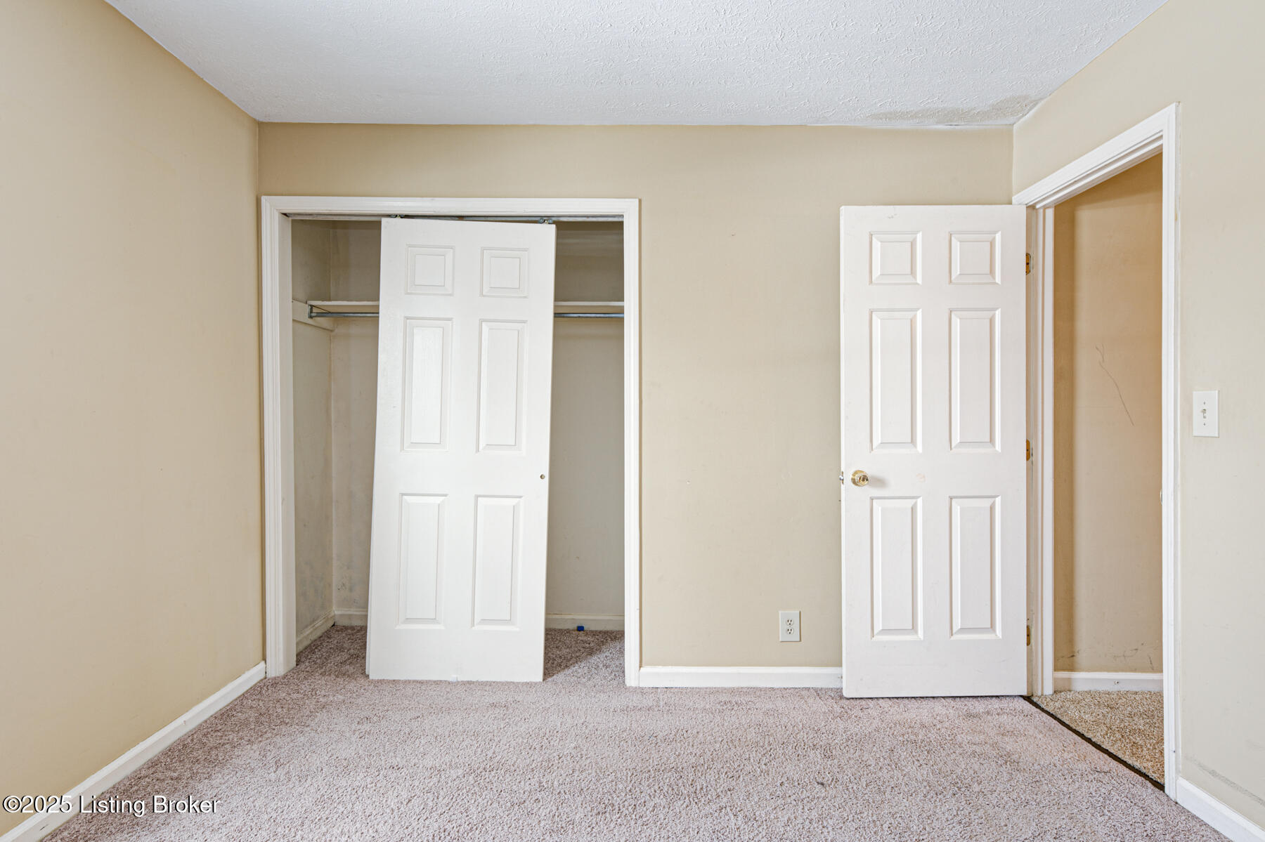 3753-3755 Chamberlain Ct