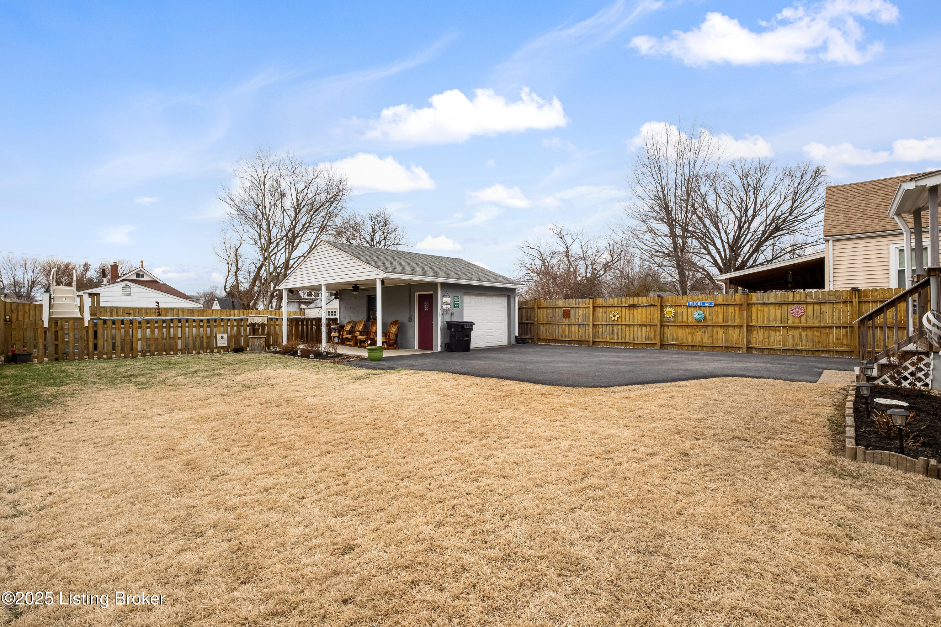 2586 Greenup Rd