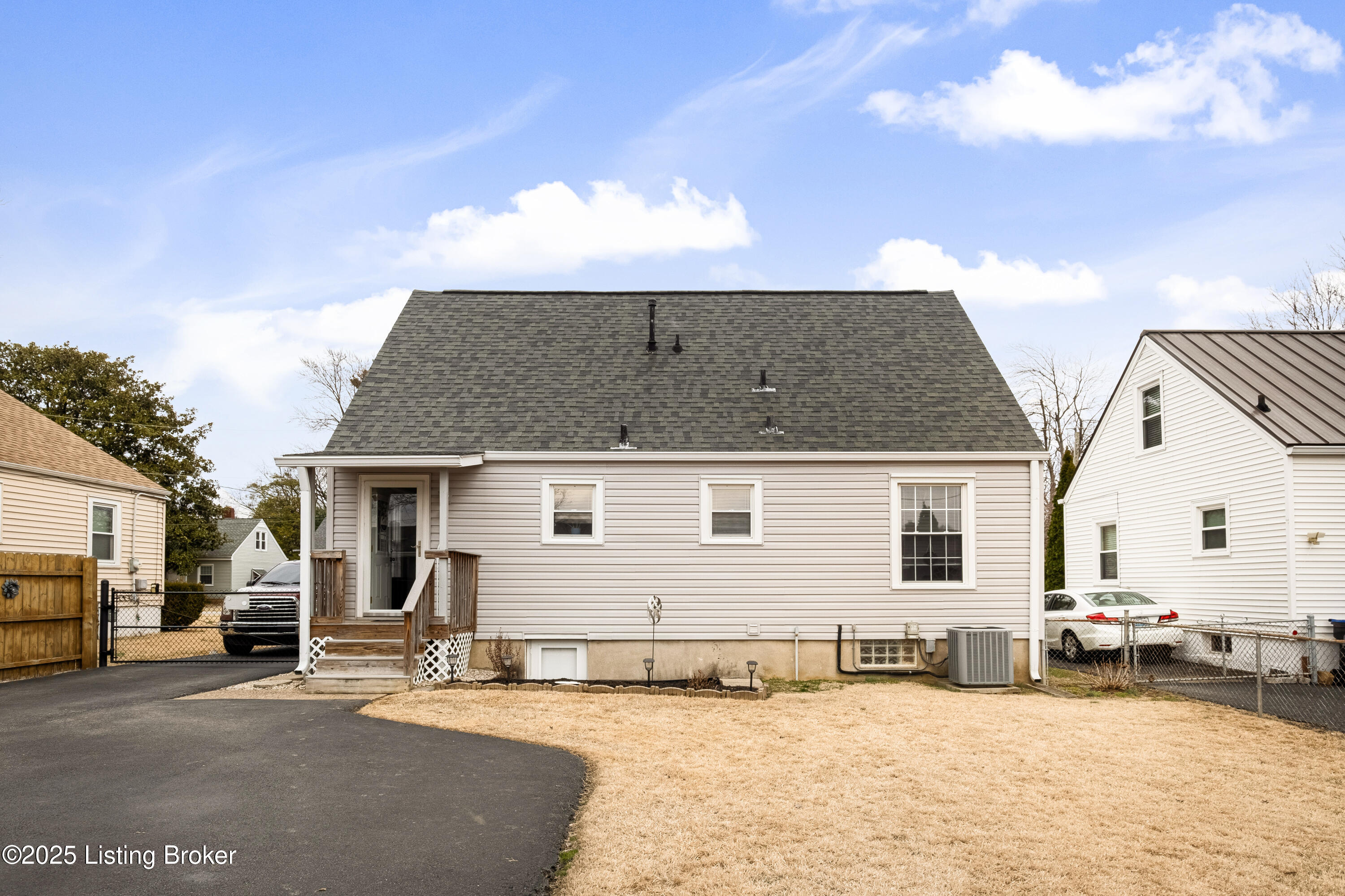 2586 Greenup Rd