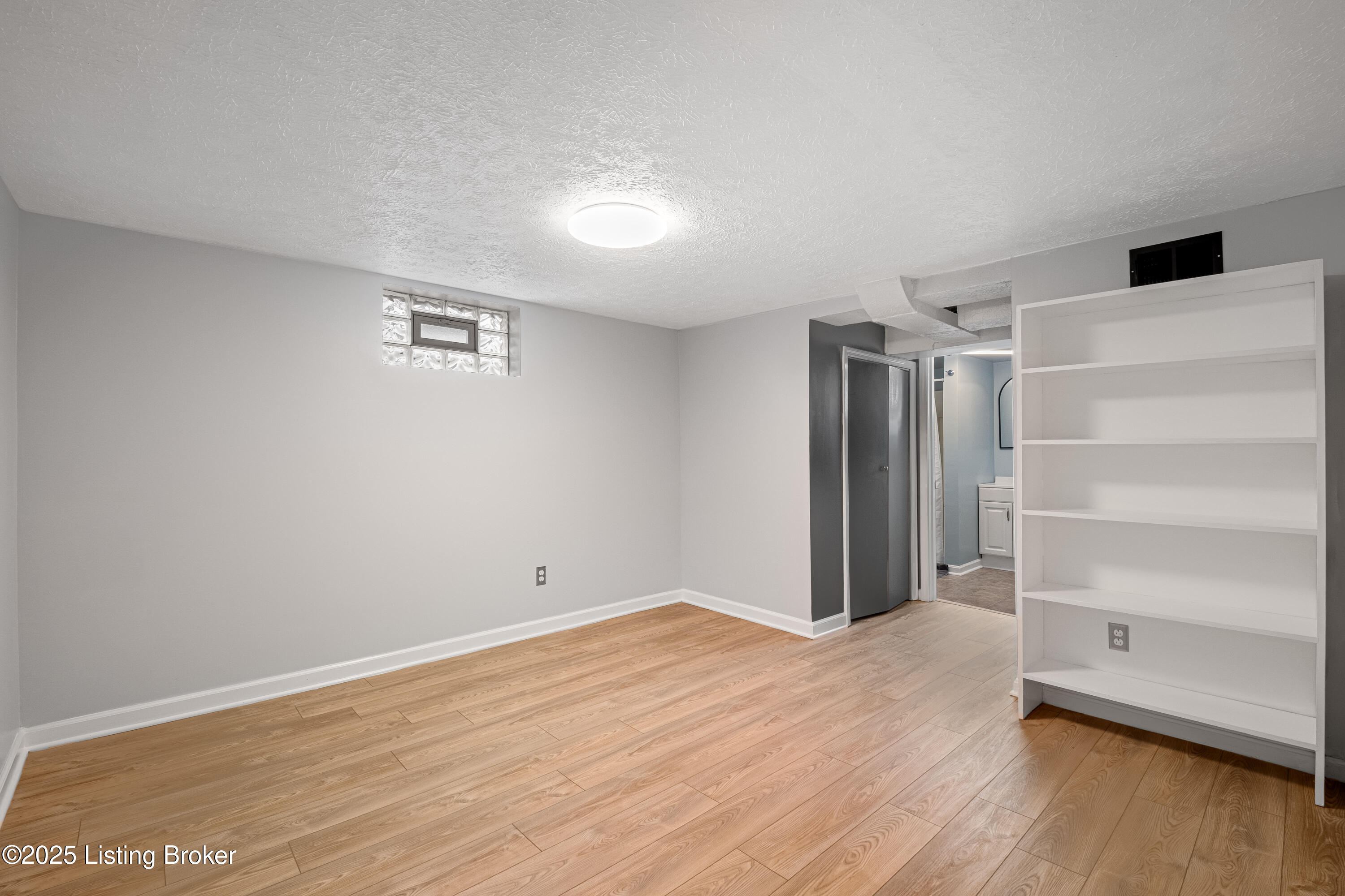 2586 Greenup Rd