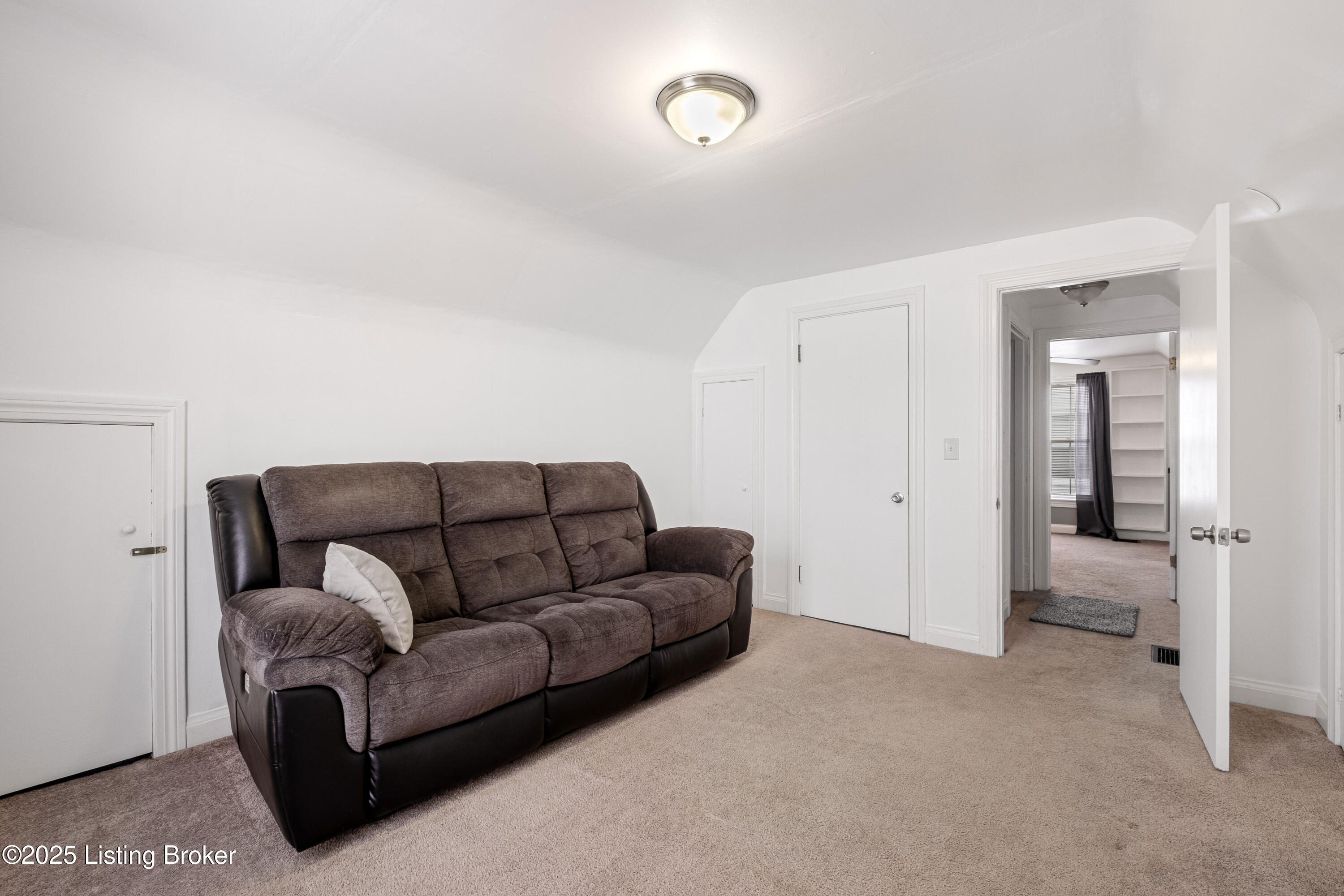 2586 Greenup Rd