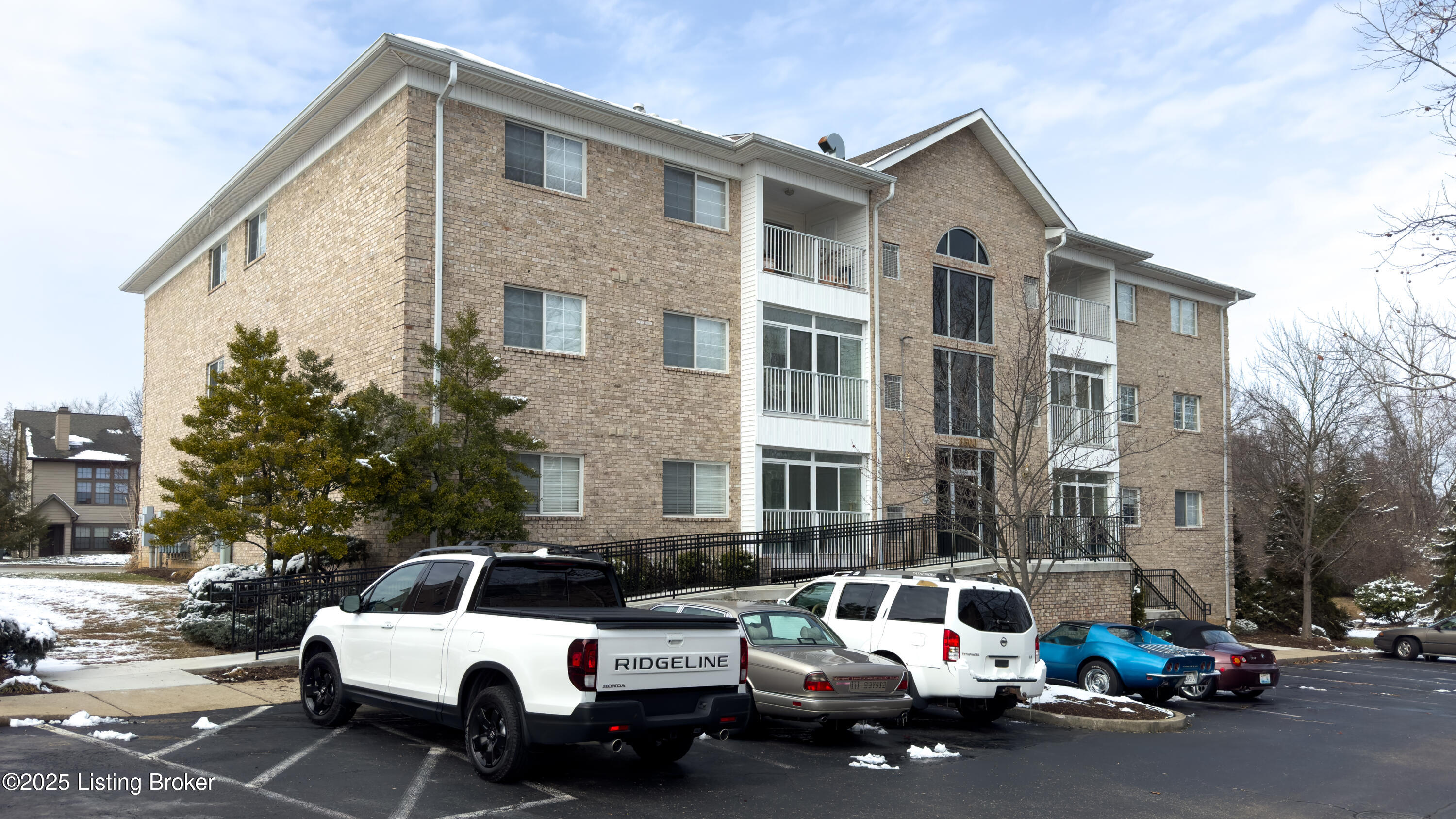 8500 Atrium Dr APT 202