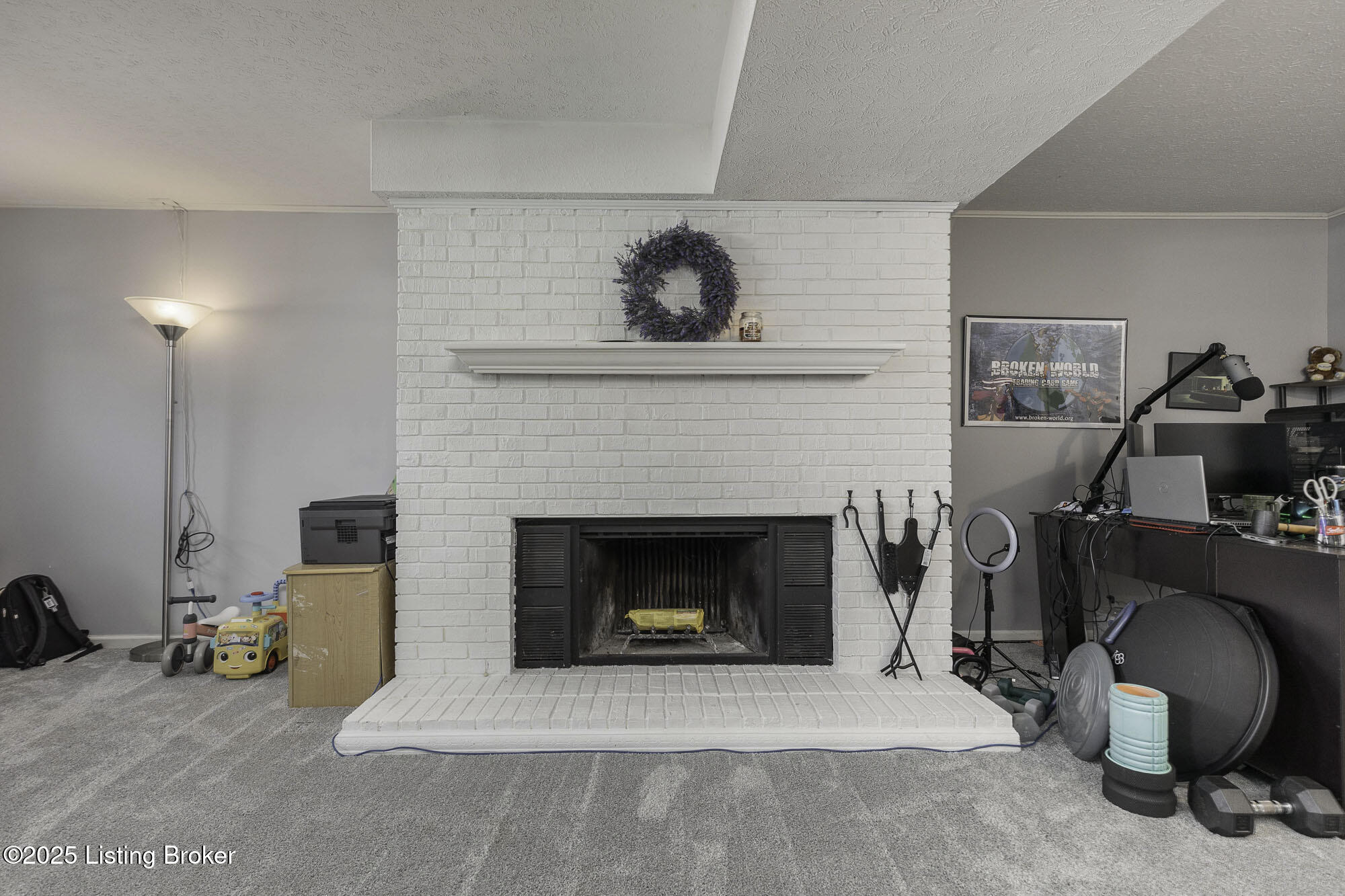 1403 Amanda Way