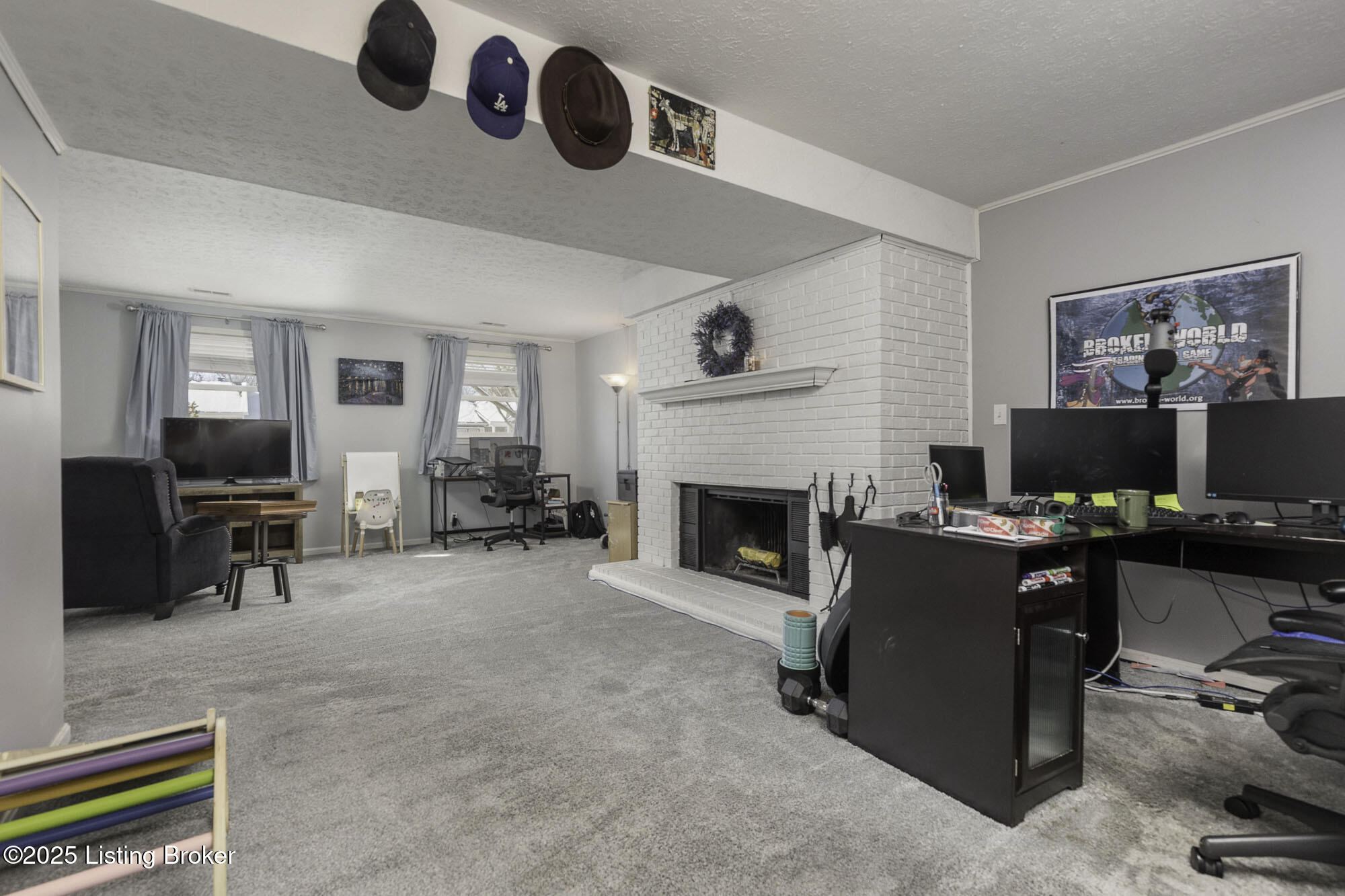 1403 Amanda Way