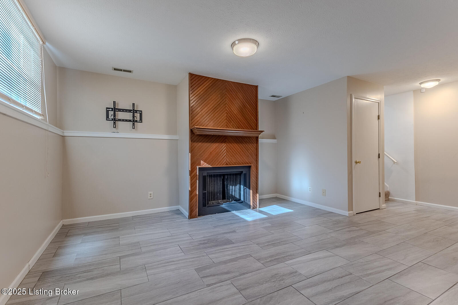 706 Fountain Ave
