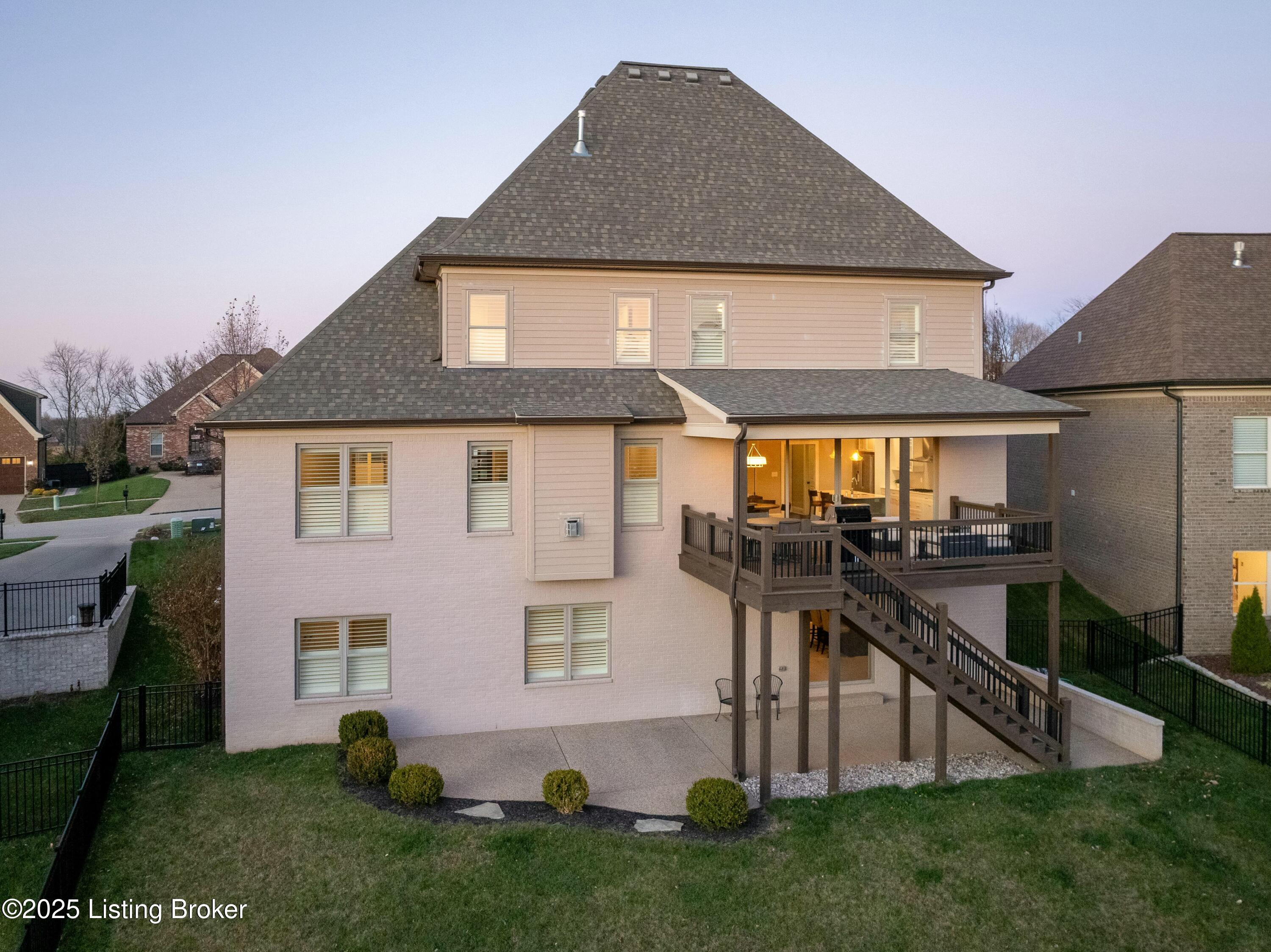 5412 River Rock Dr