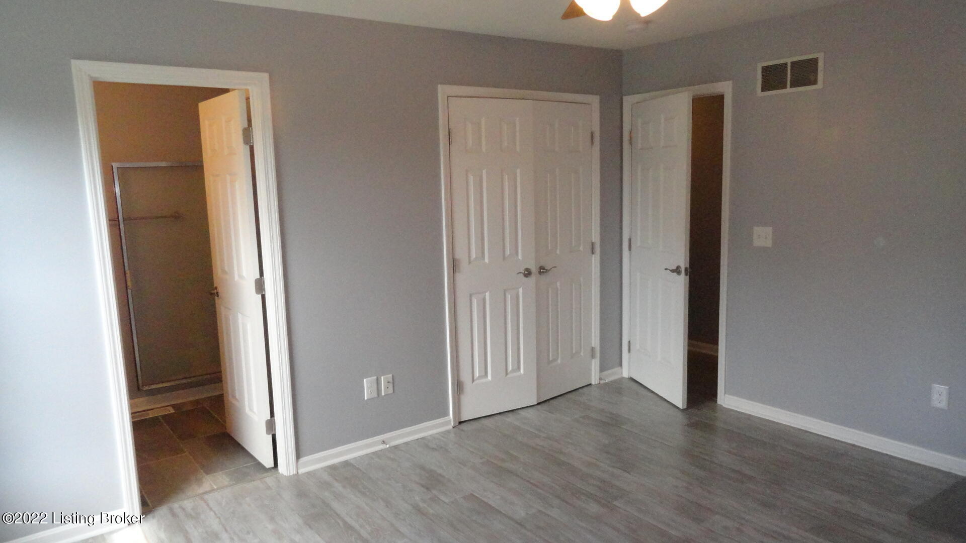 6722 Leverett Ln