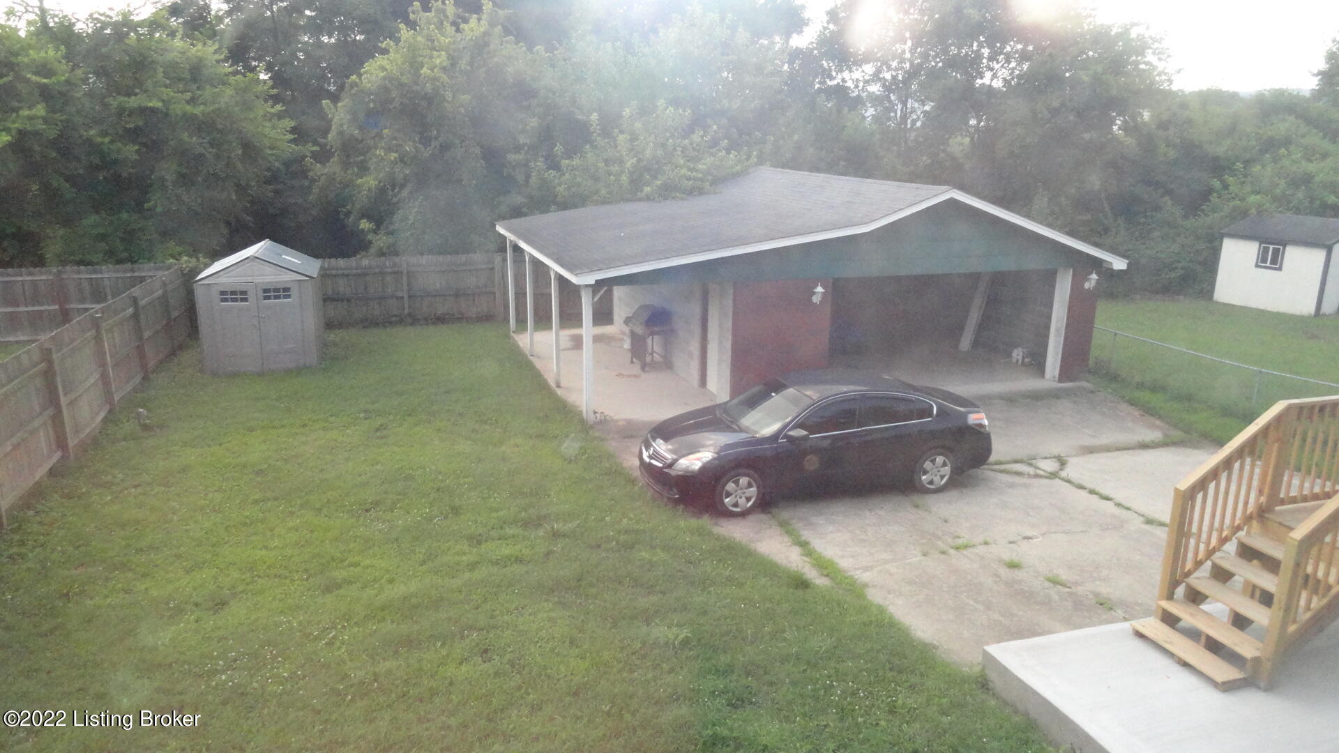 6722 Leverett Ln