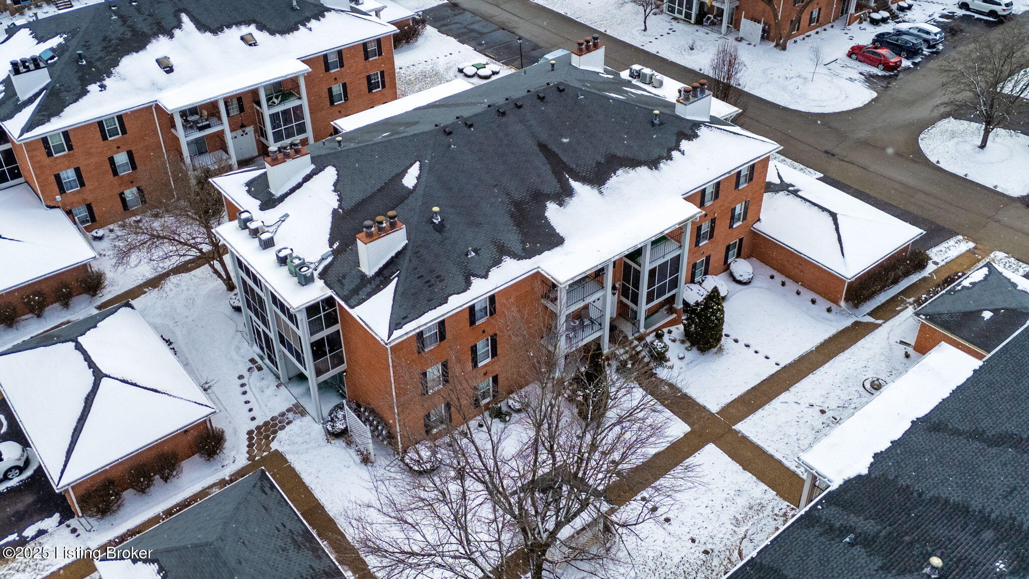 1111 Donard Park Ave