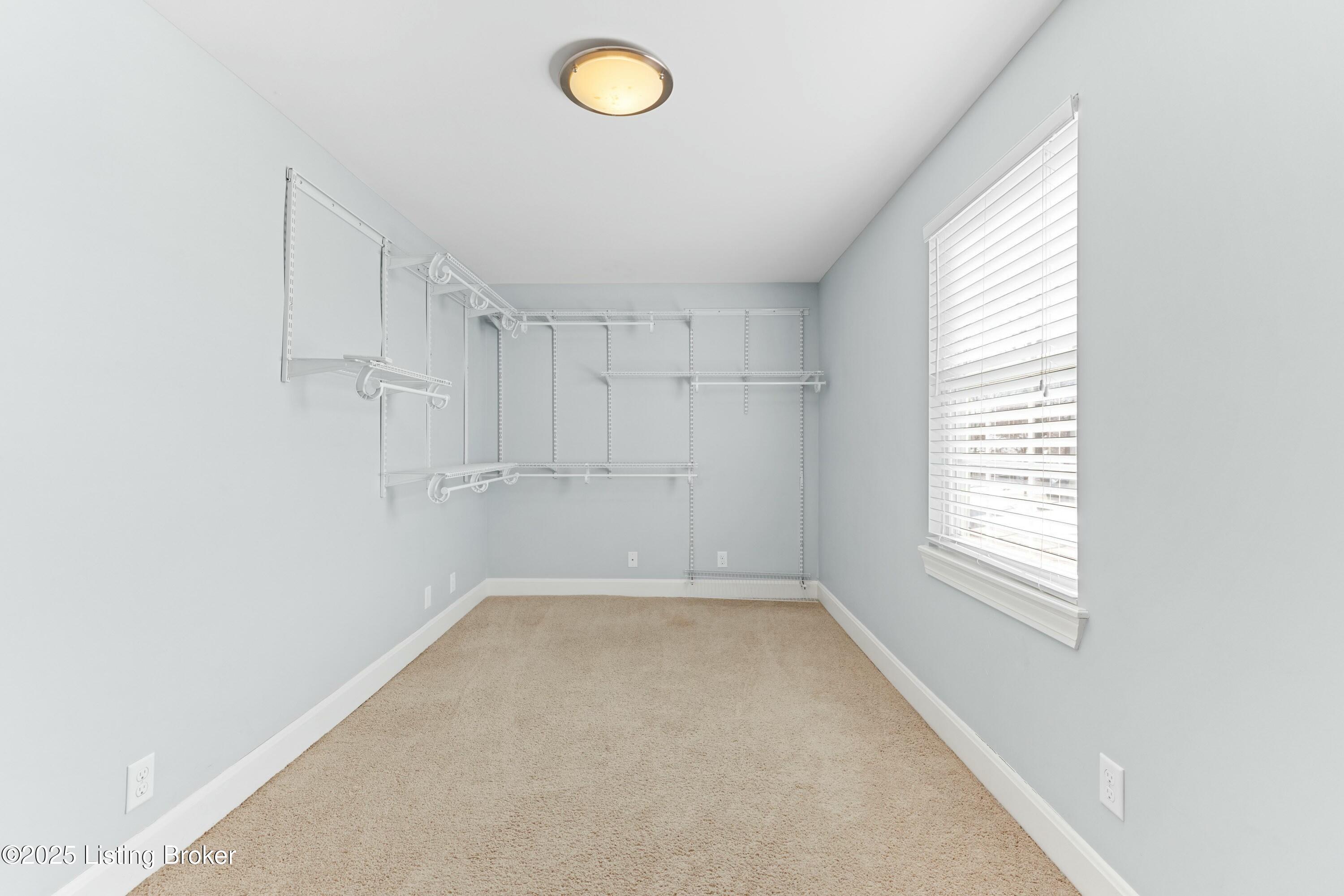3122 Bobolink Rd