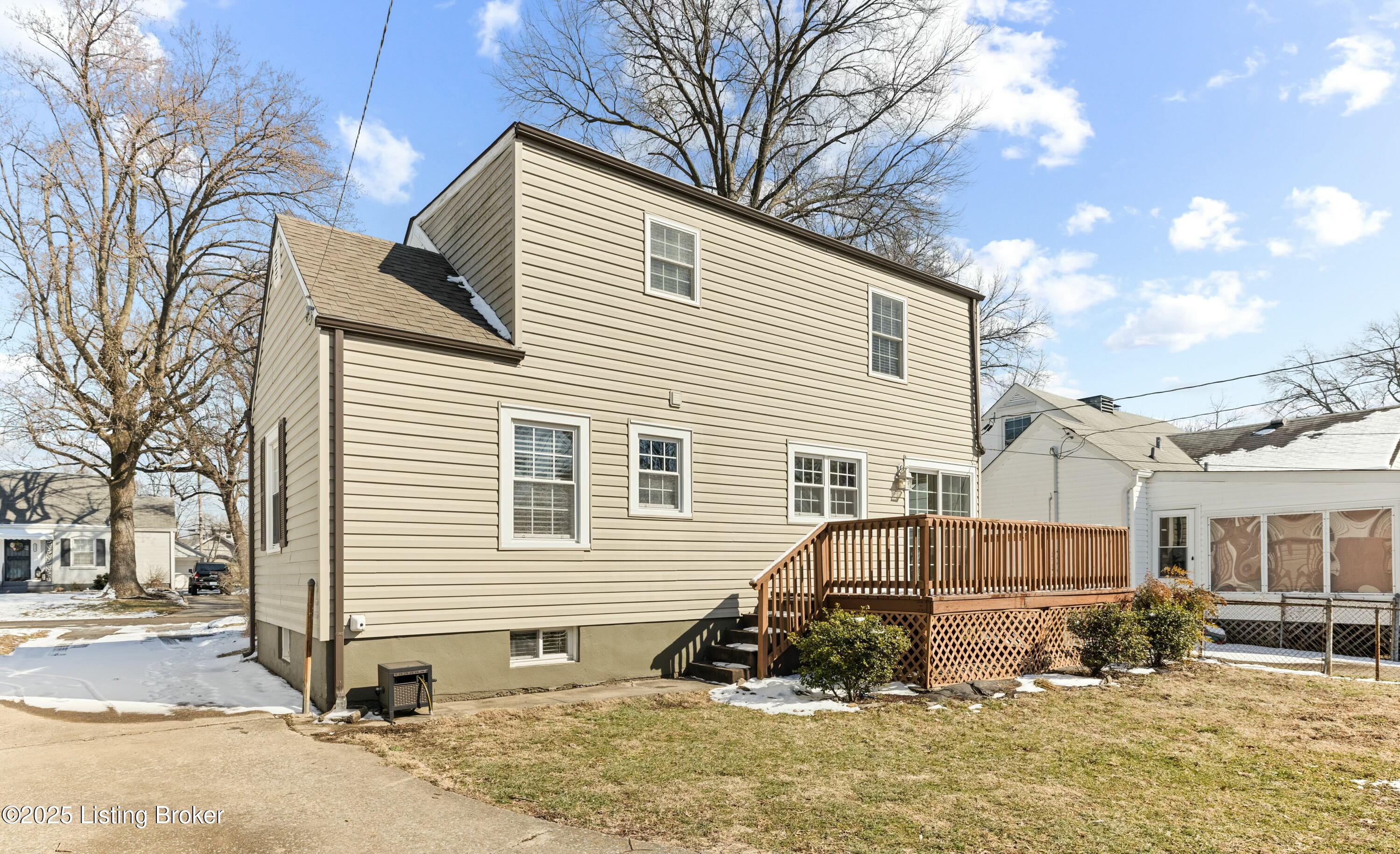 3122 Bobolink Rd
