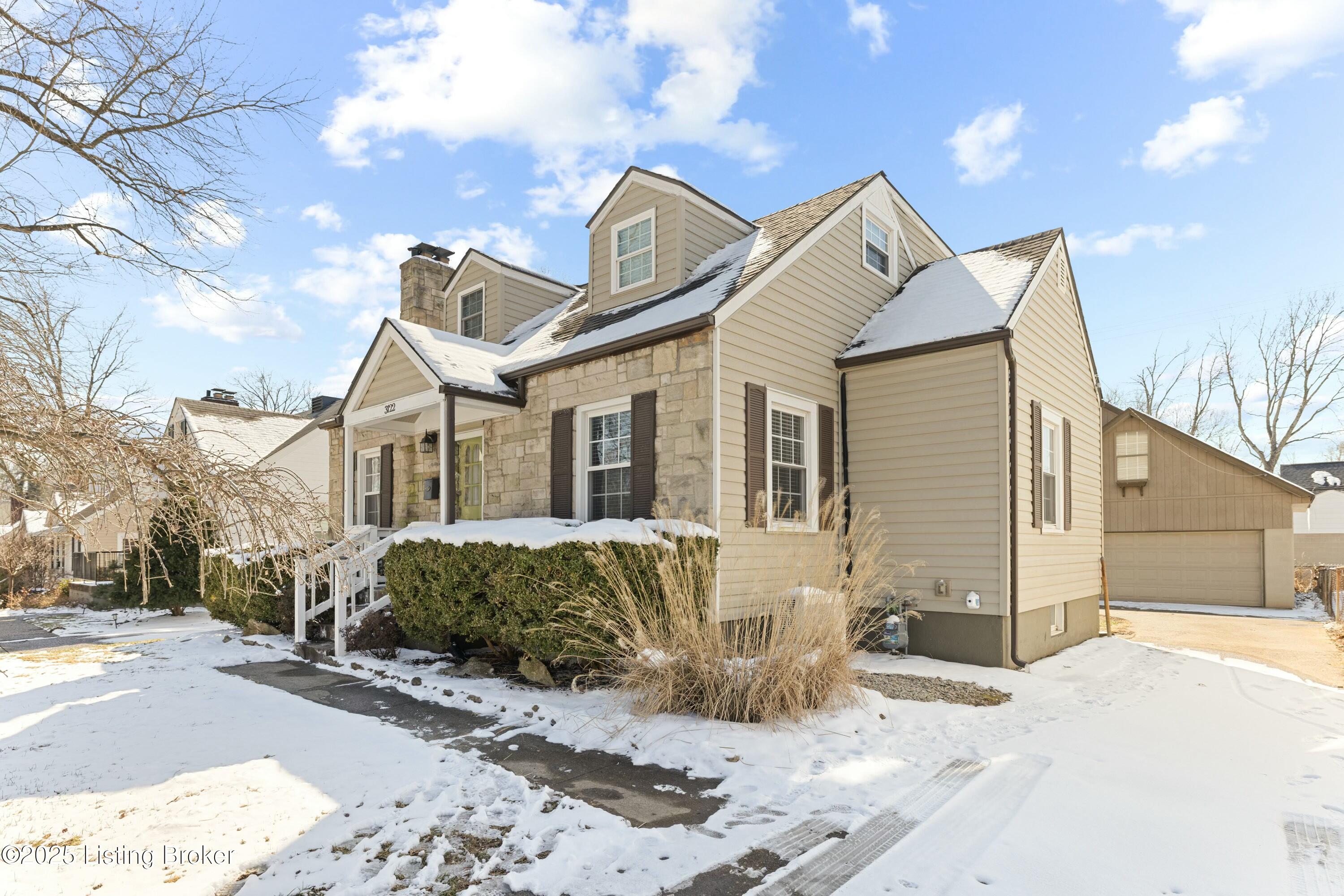 3122 Bobolink Rd