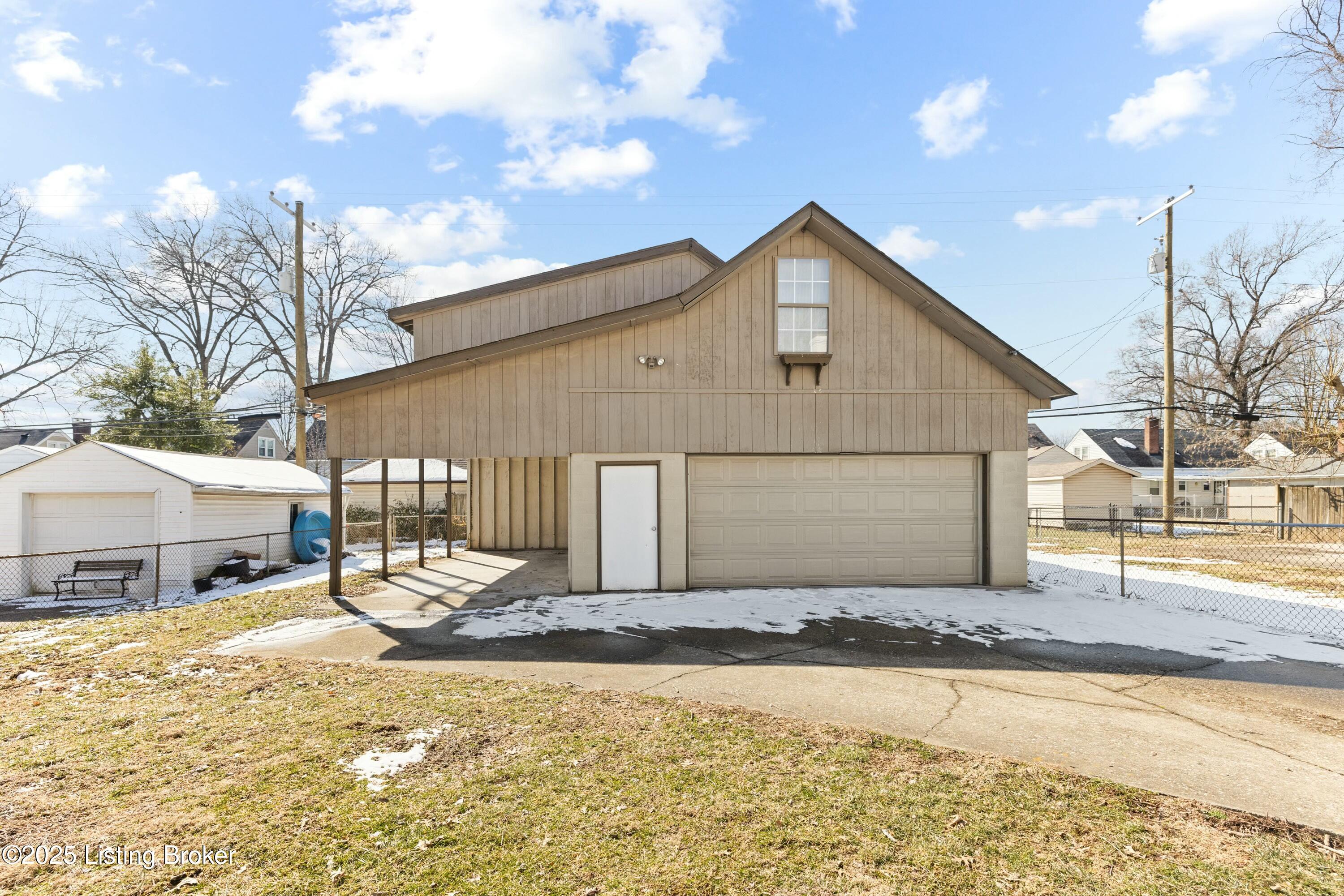 3122 Bobolink Rd