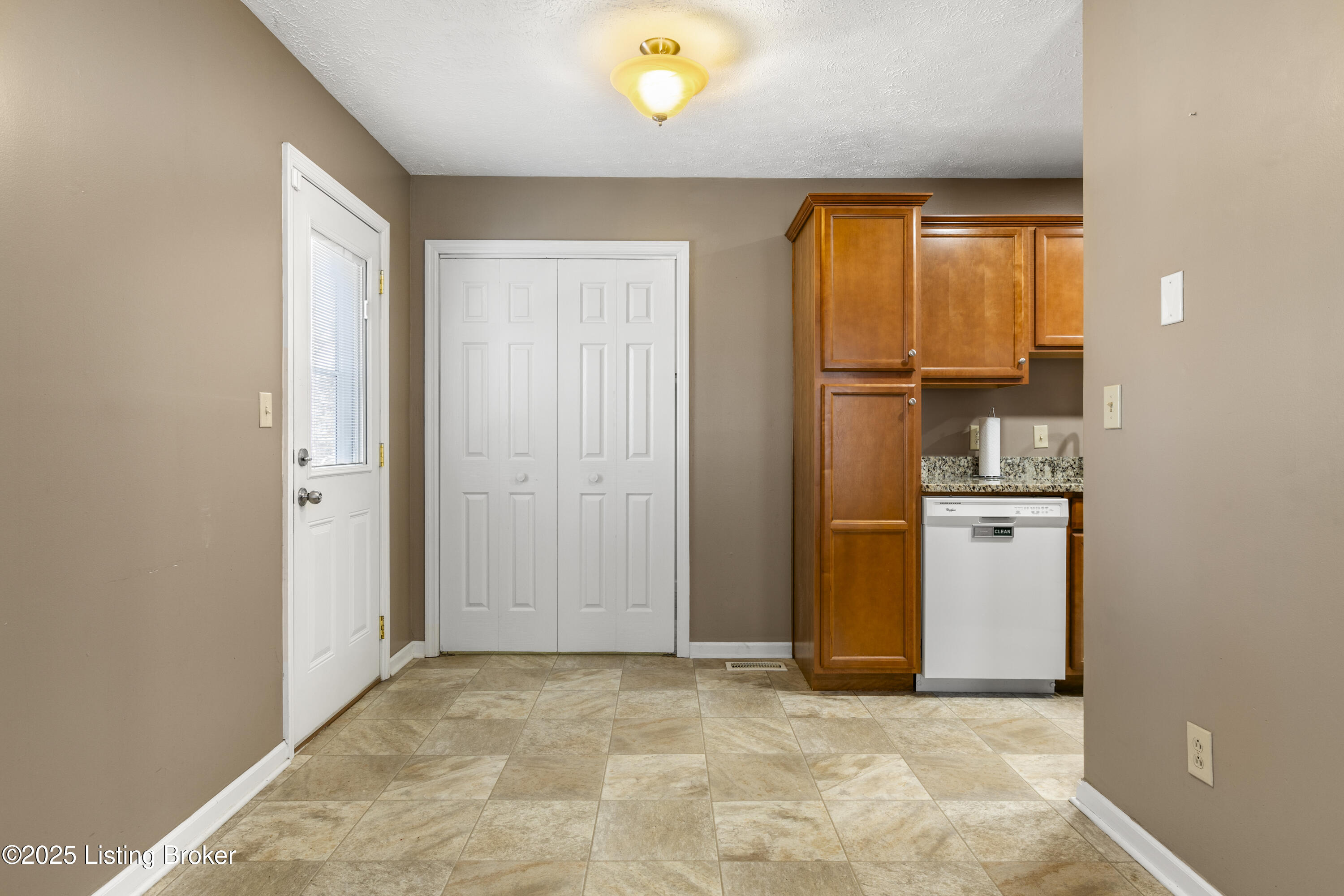 125 Birchwood Ave