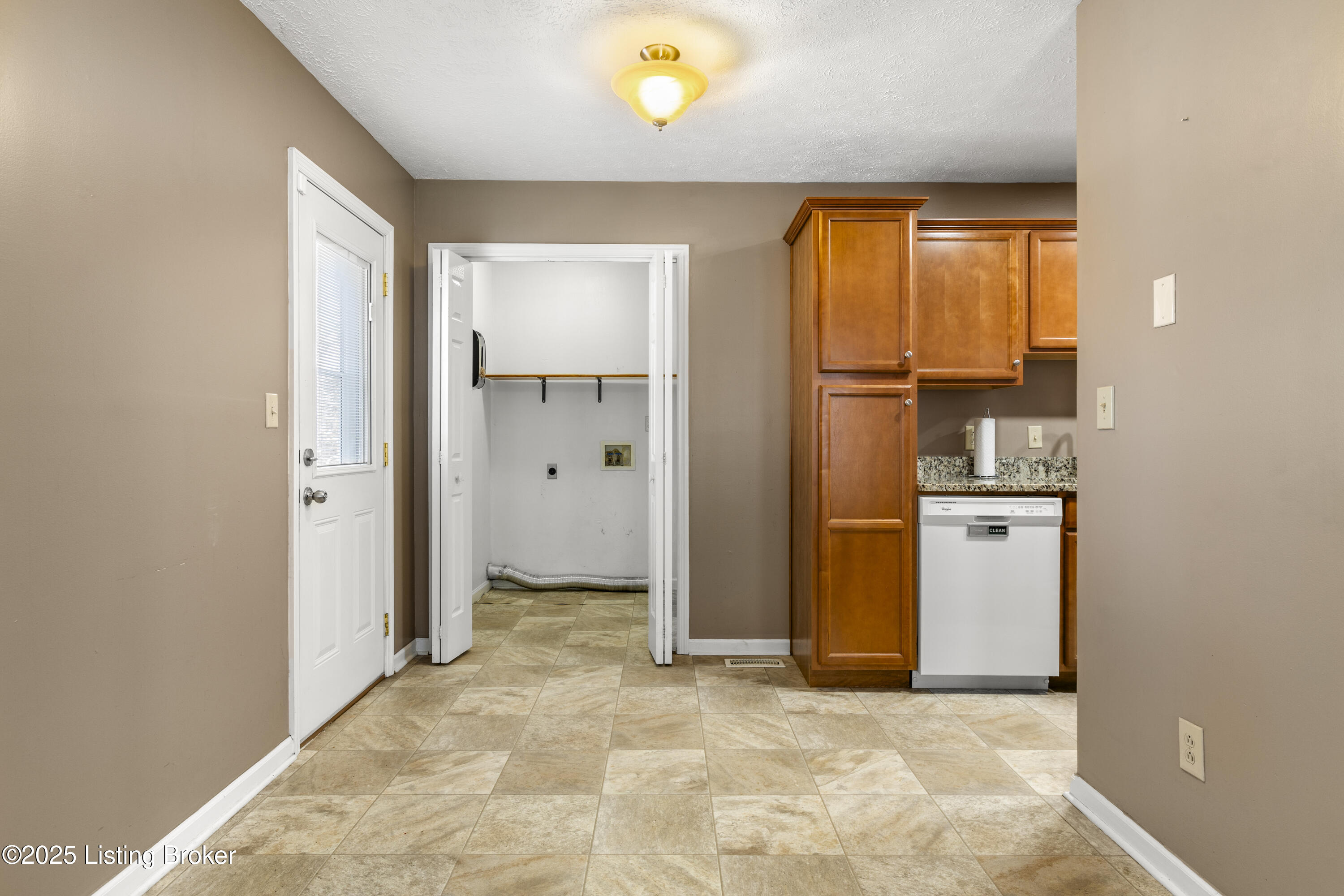 125 Birchwood Ave