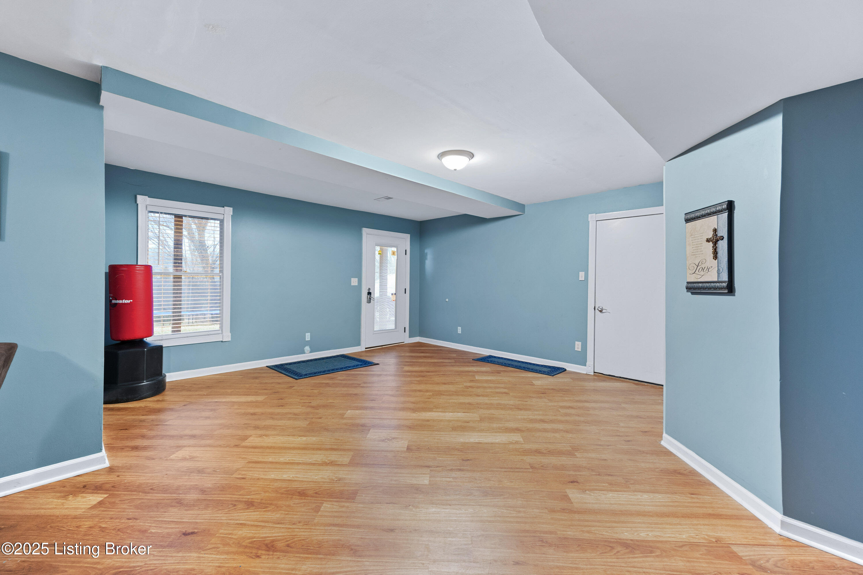 415 Oak Ridge Dr