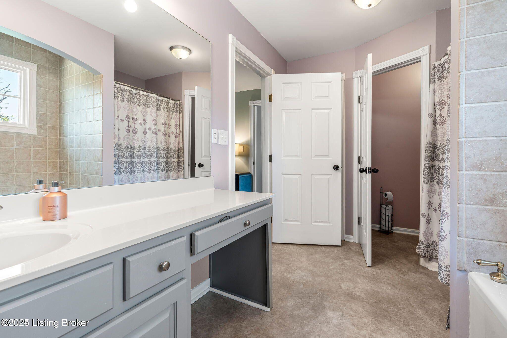 415 Oak Ridge Dr