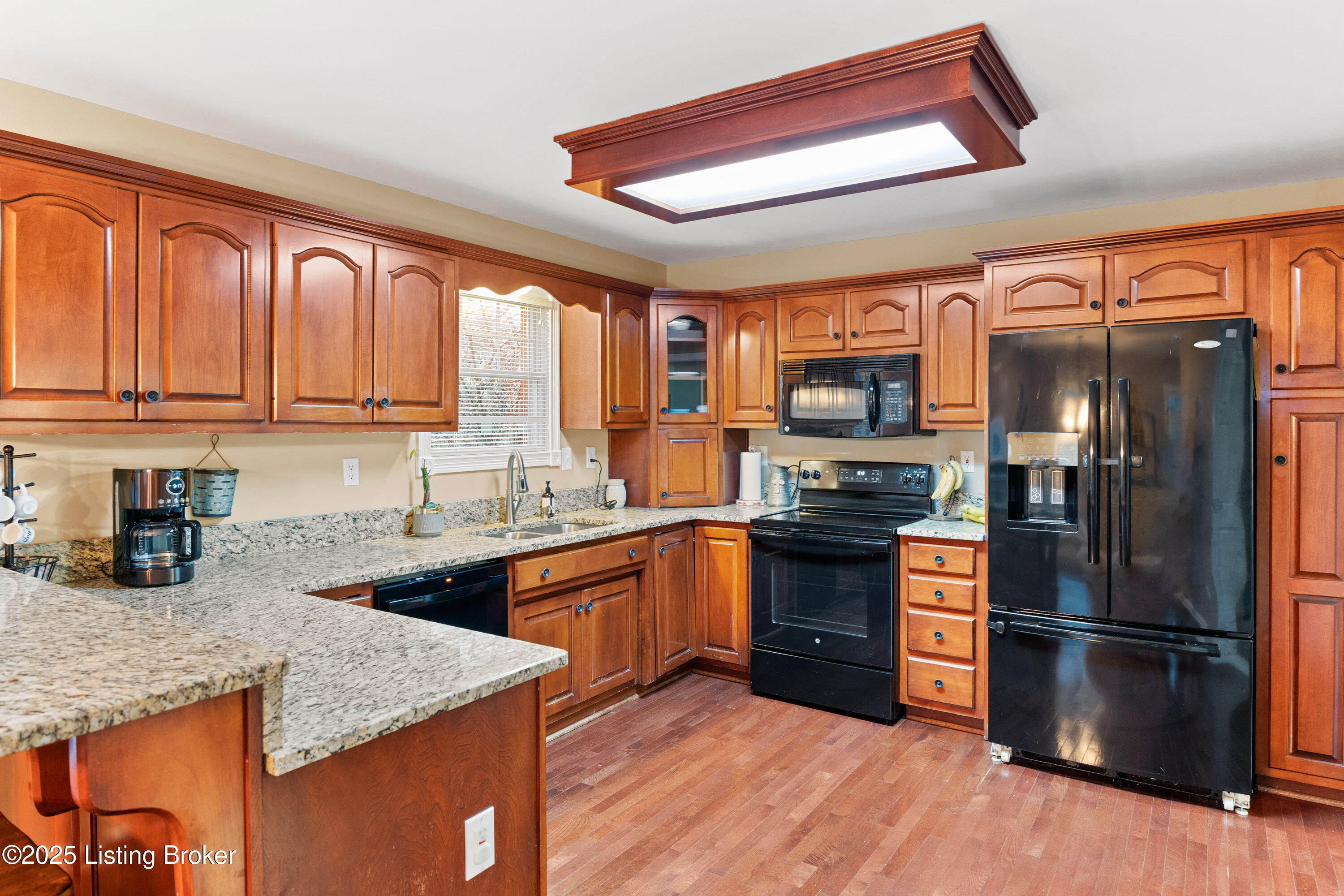 415 Oak Ridge Dr