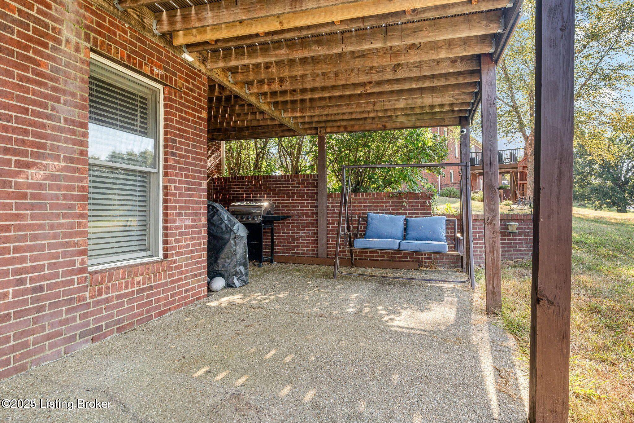 415 Oak Ridge Dr