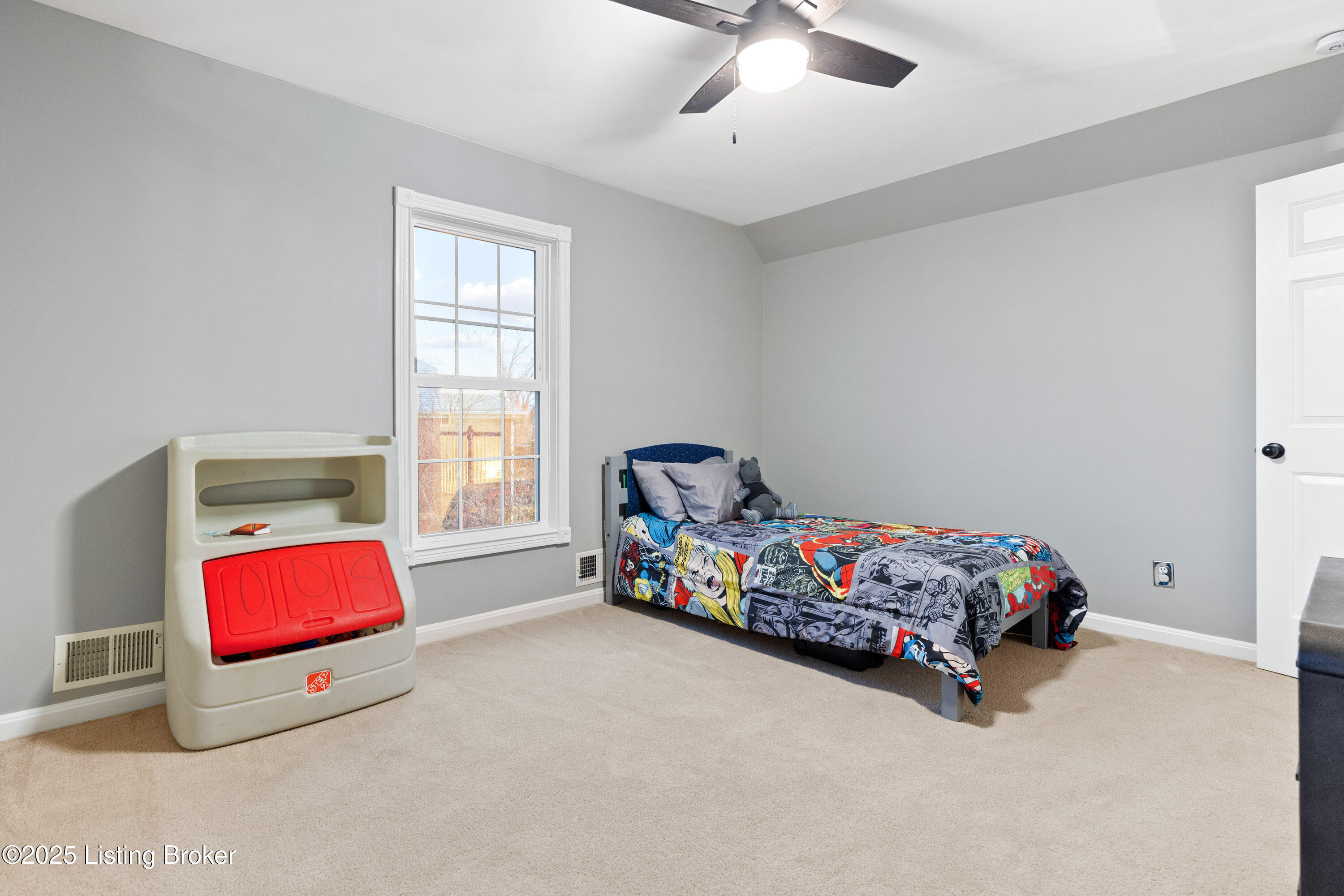 415 Oak Ridge Dr