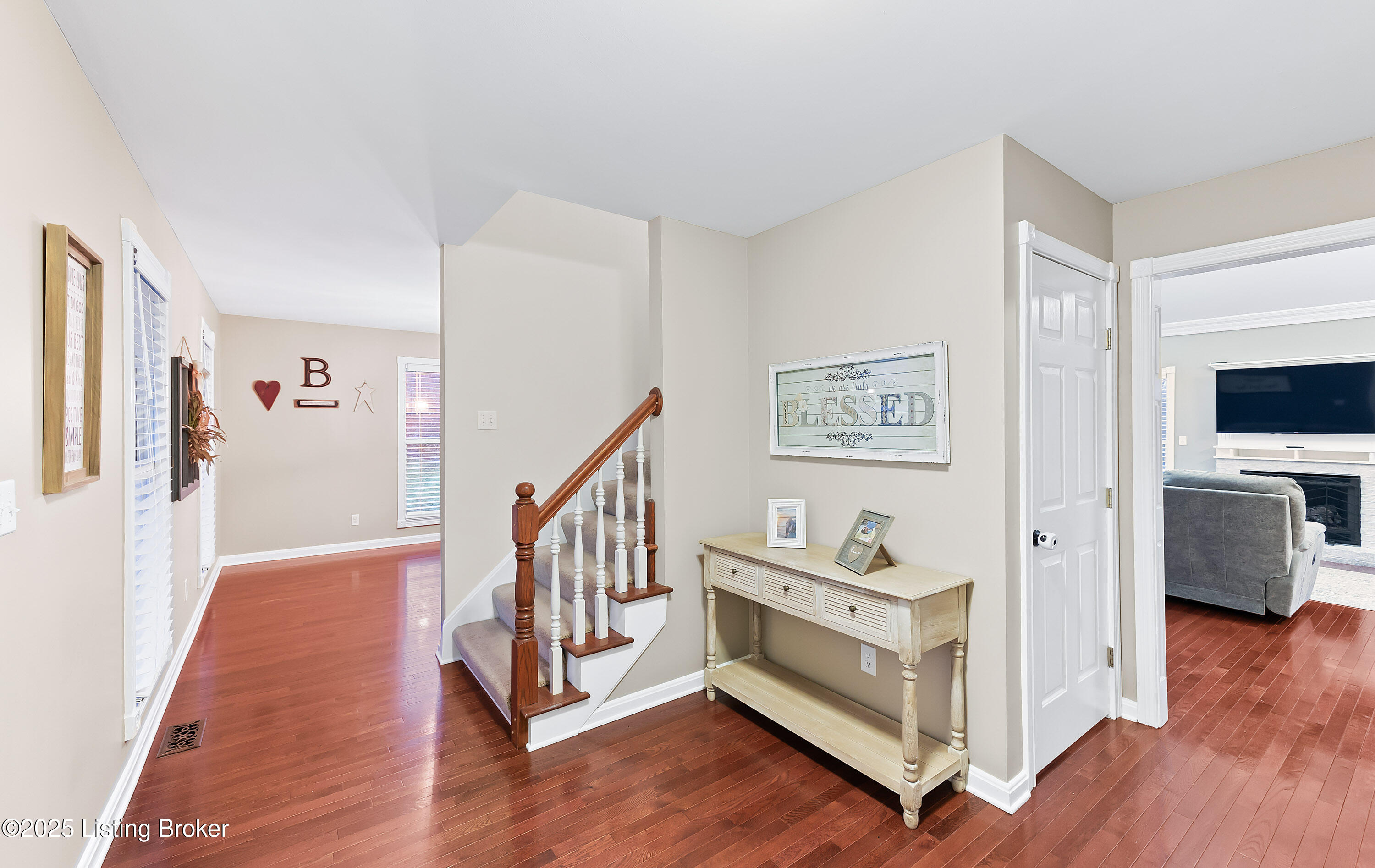 415 Oak Ridge Dr