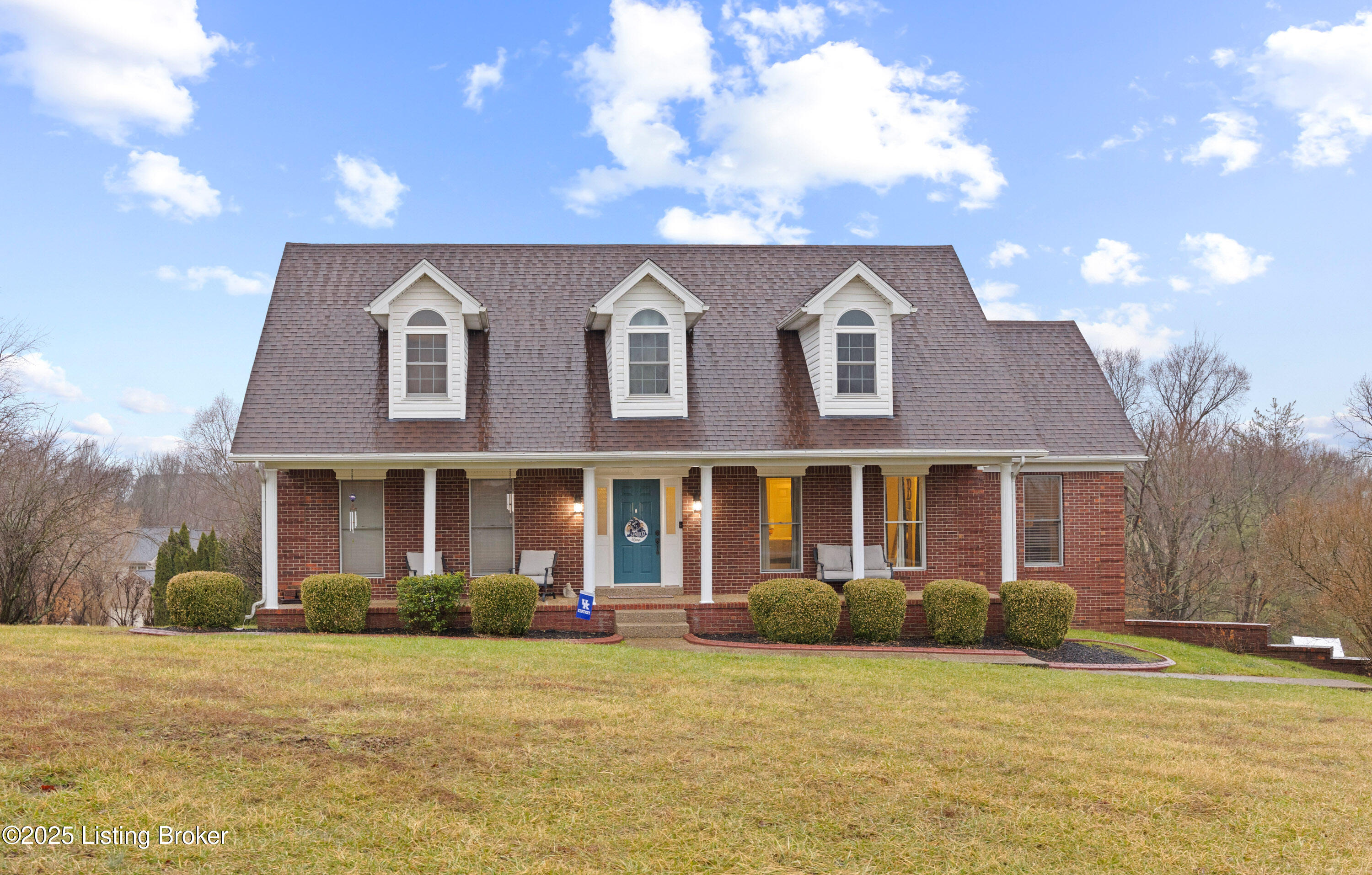 415 Oak Ridge Dr