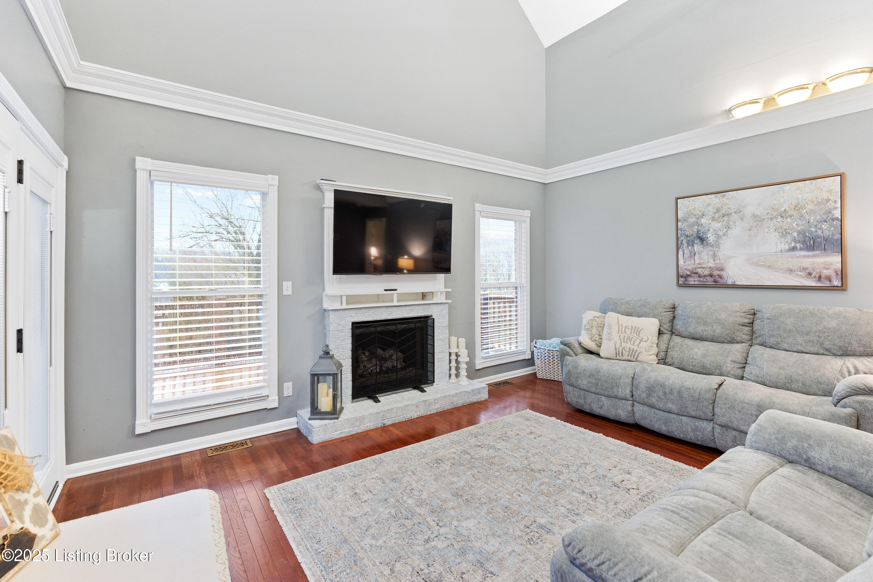 415 Oak Ridge Dr