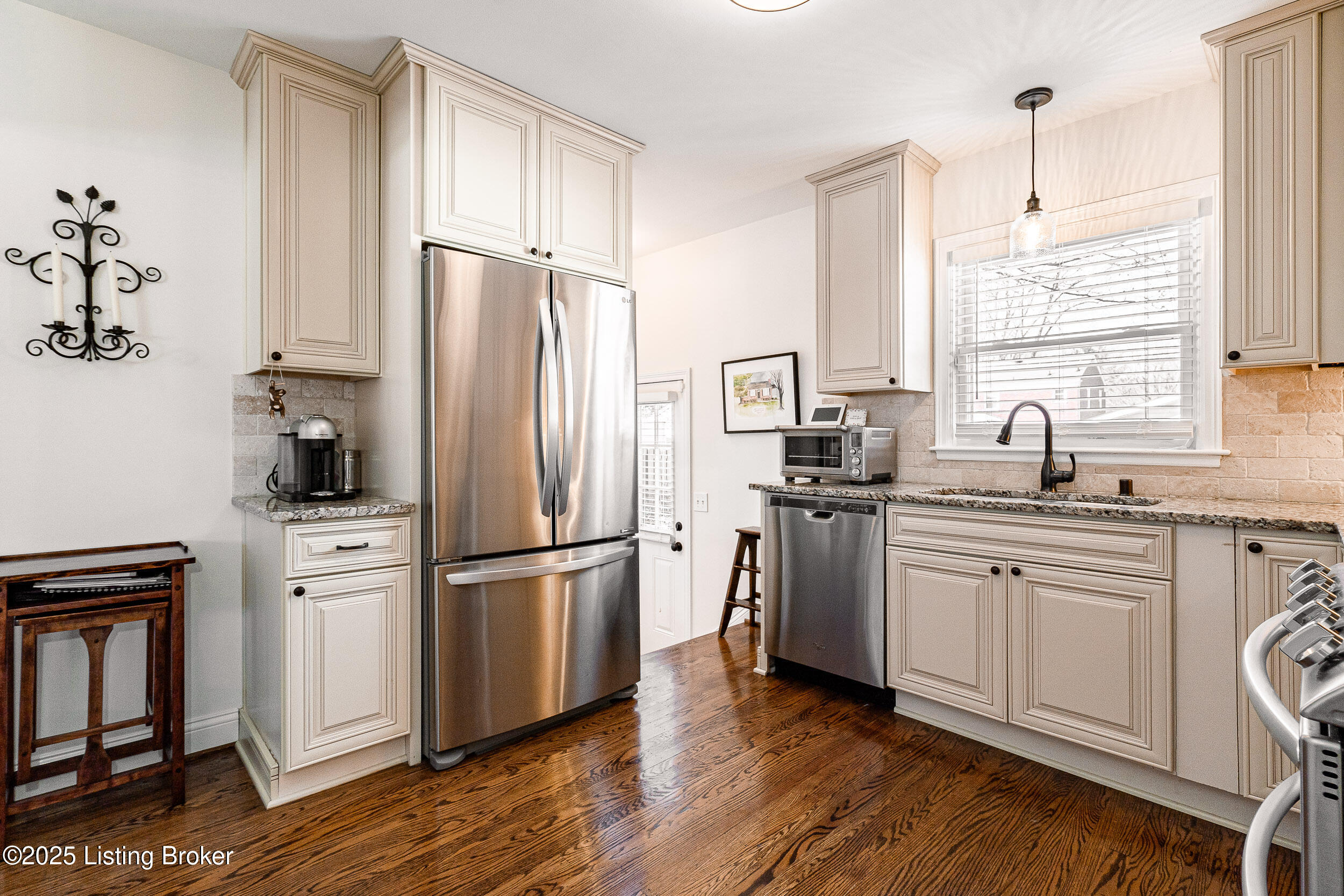 208 Bramton Rd