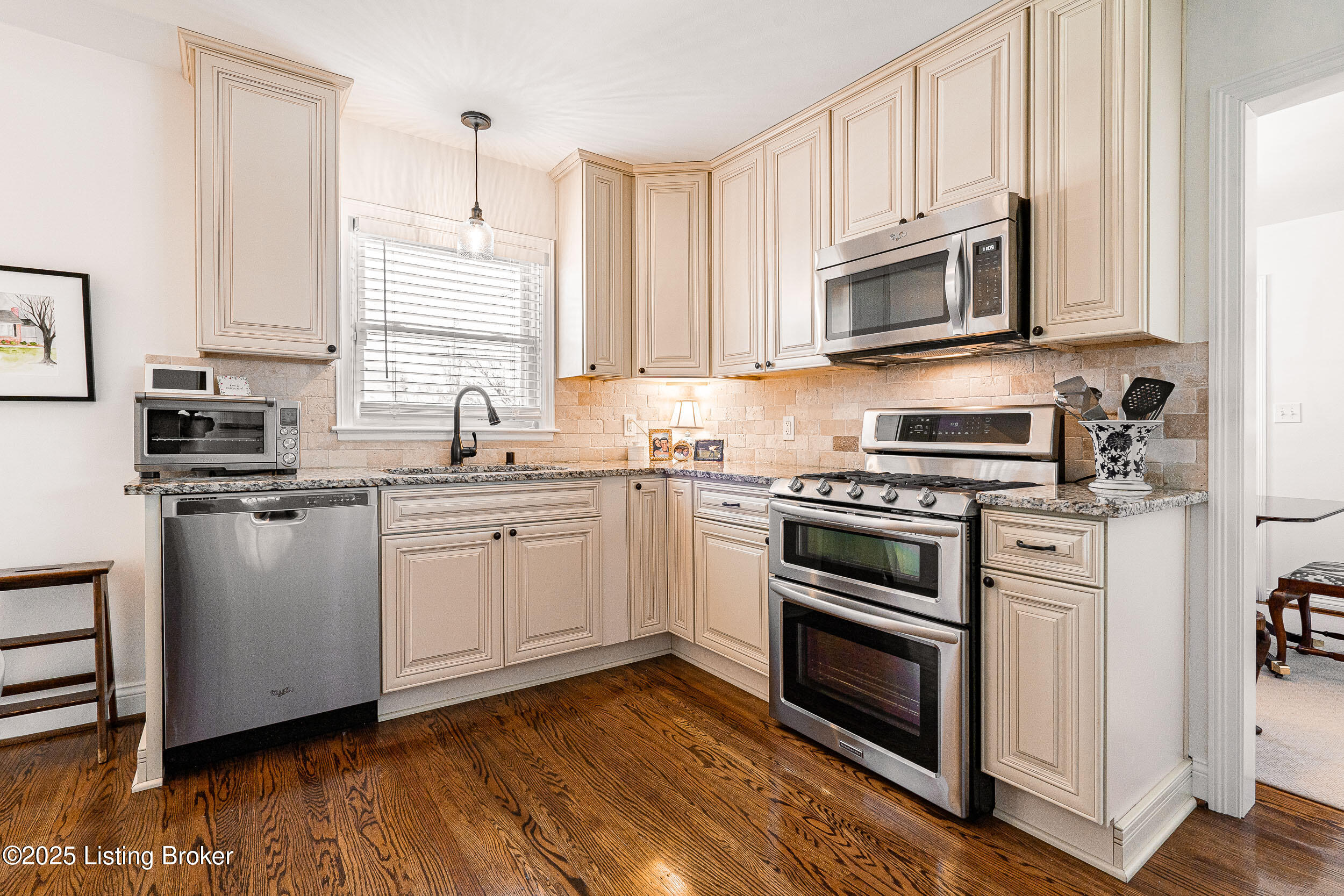 208 Bramton Rd