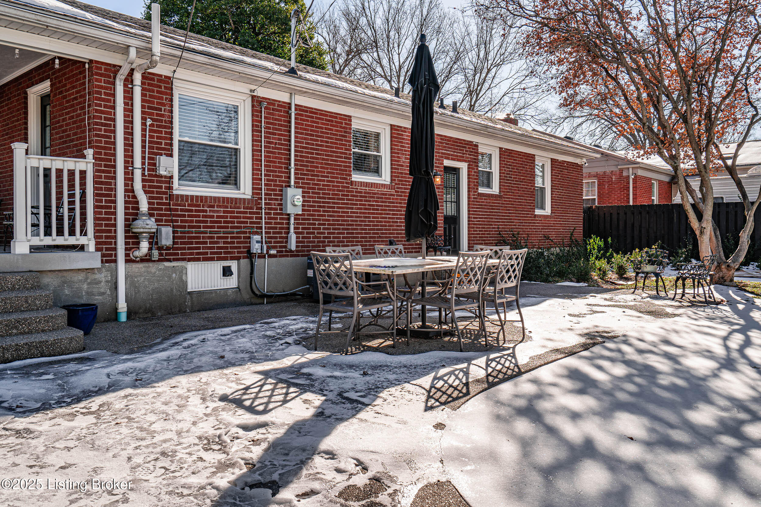 208 Bramton Rd