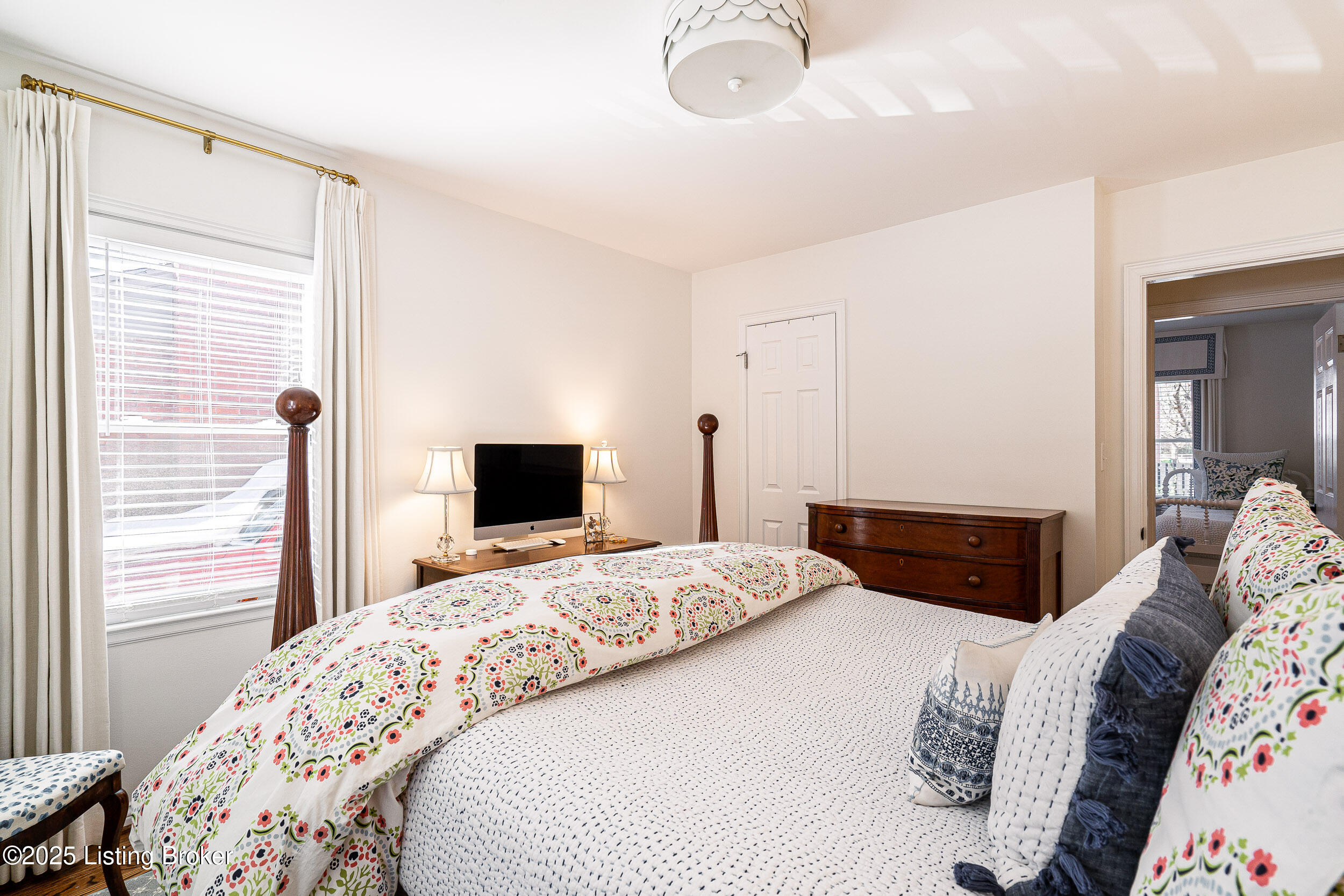 208 Bramton Rd